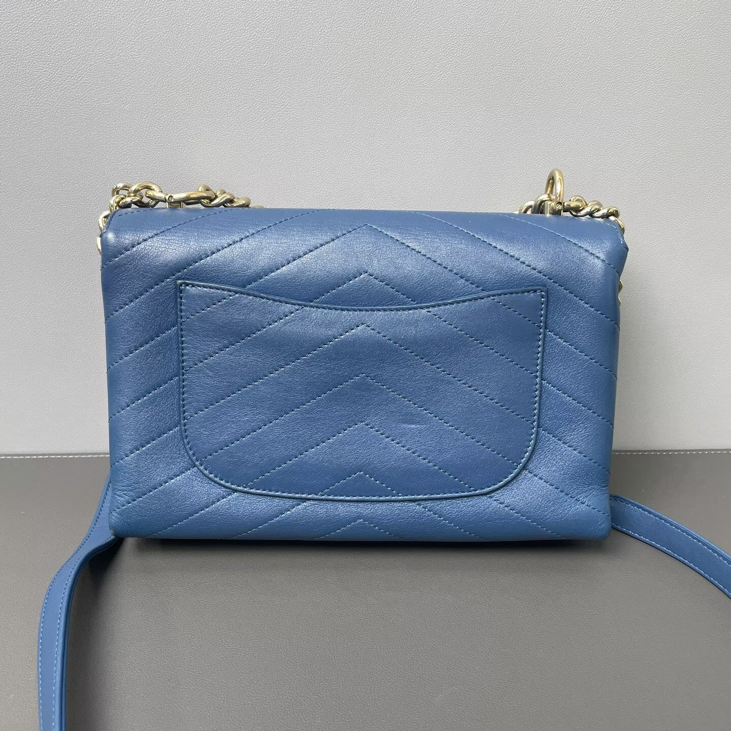 Chanel - Envelope Flap Bag - Grained calfskin leather - Blue with Light Gold-Tone Hardware - (small)