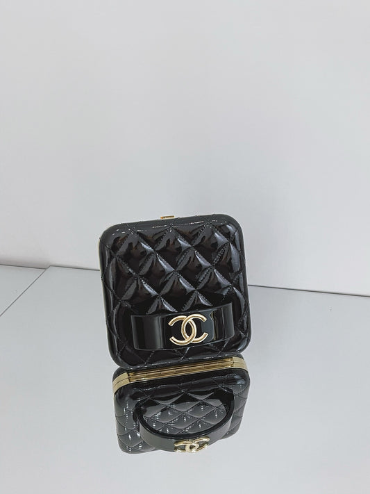 Chanel - Evening Clutch - Patent leather - Black - (mini)