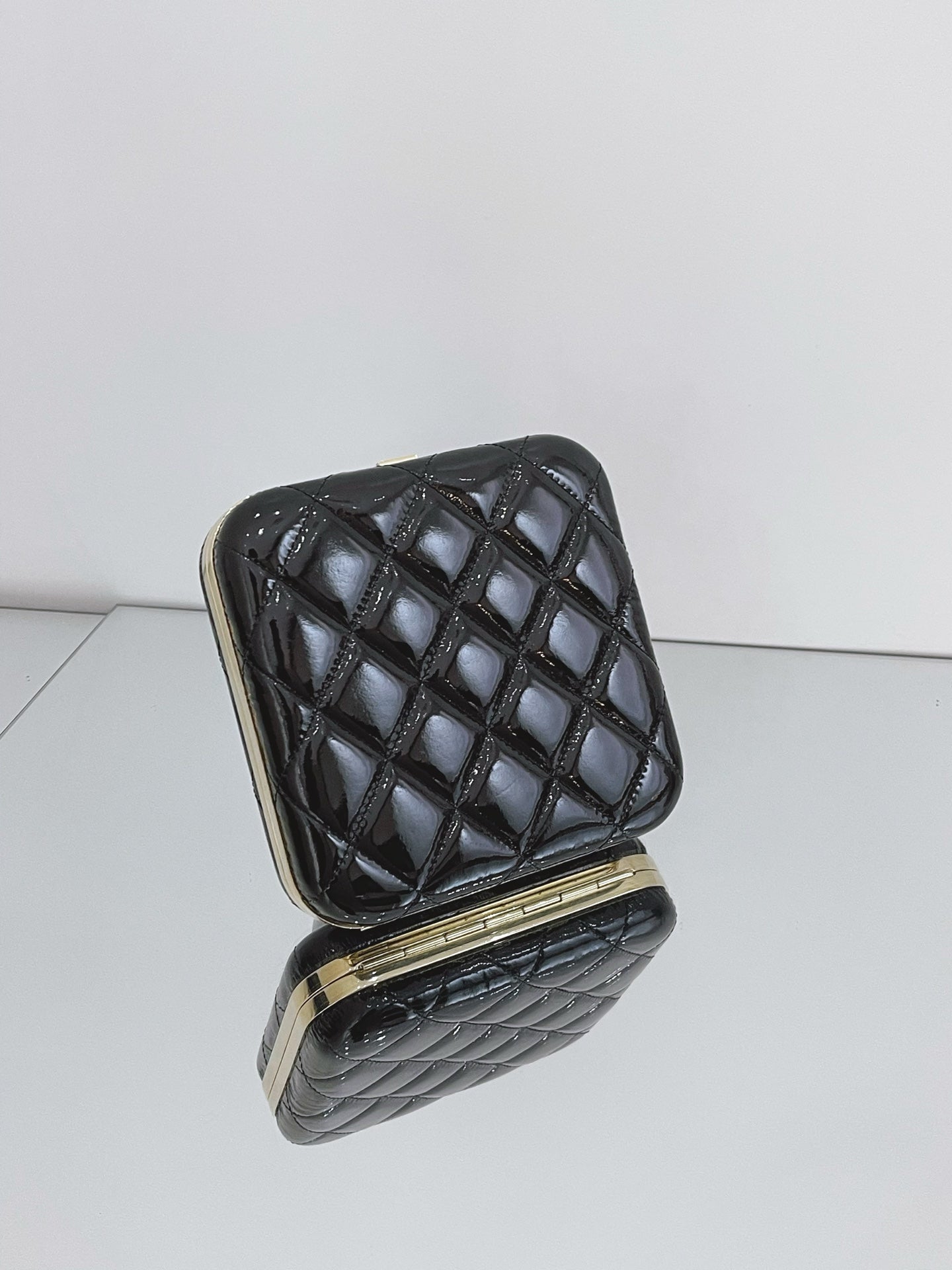 Chanel - Evening Clutch - Patent leather - Black - (mini)