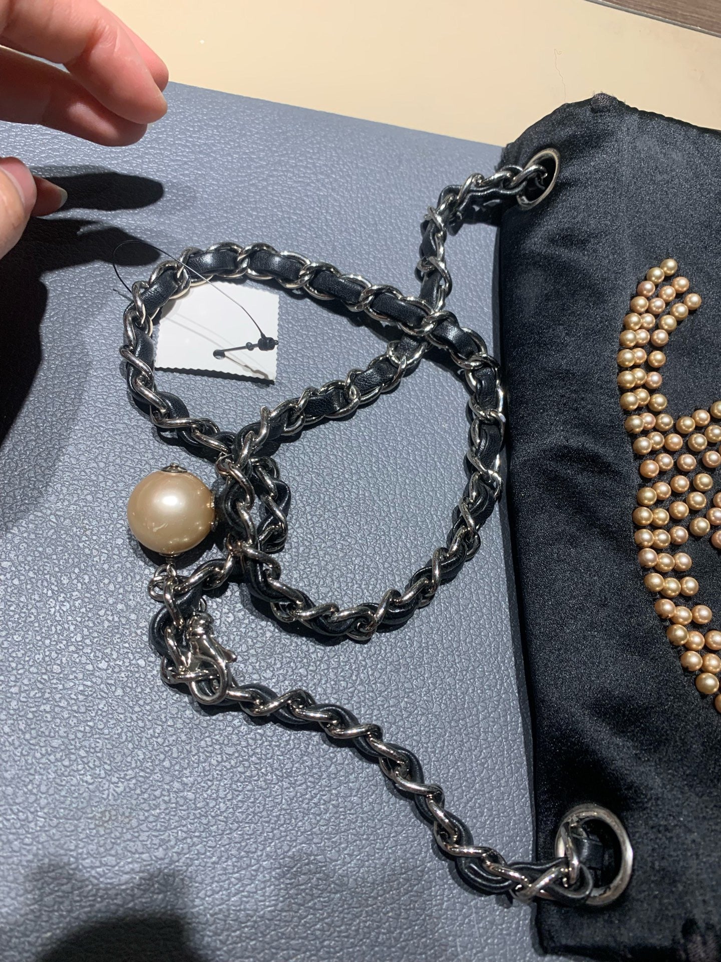 Chanel - Faux Pearl CC Satin Flap Bag - Silk - Black - (small)