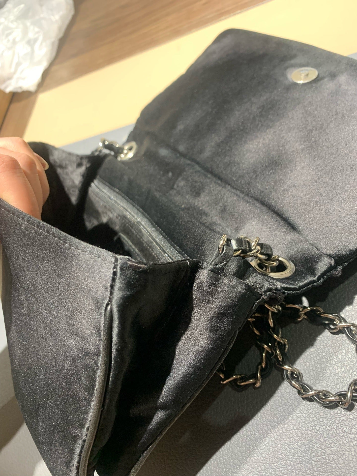 Chanel - Faux Pearl CC Satin Flap Bag - Silk - Black - (small)