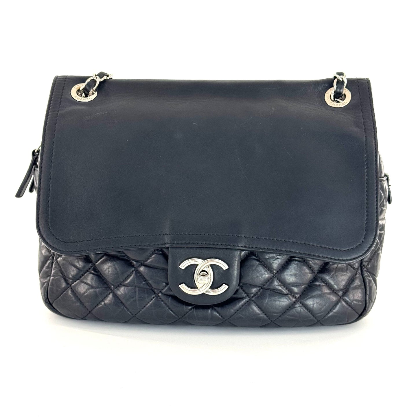 Chanel - Flap Bag - Cowhide leather - Black with Silver-Tone Hardware - (Medium)