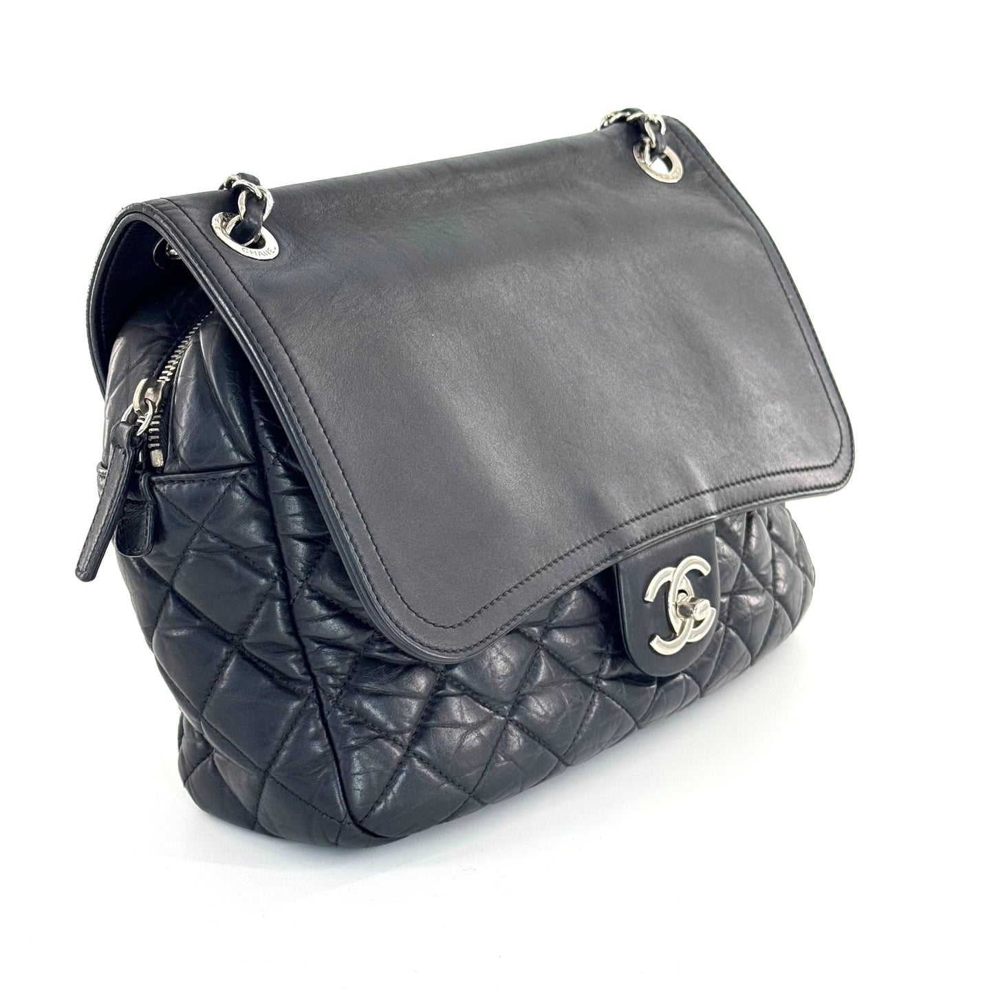 Chanel - Flap Bag - Cowhide leather - Black with Silver-Tone Hardware - (Medium)