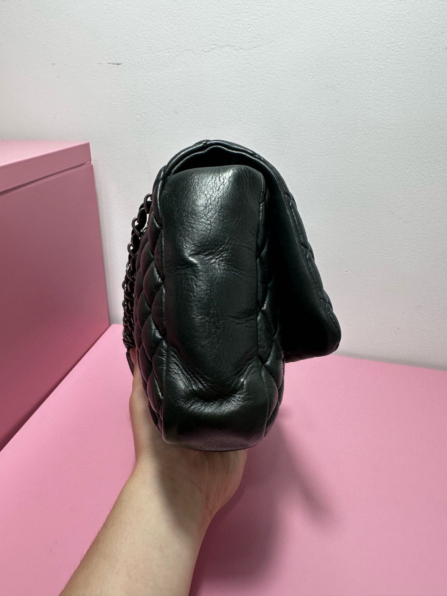 Chanel - Flap Bag - Leather - Black - (medium)