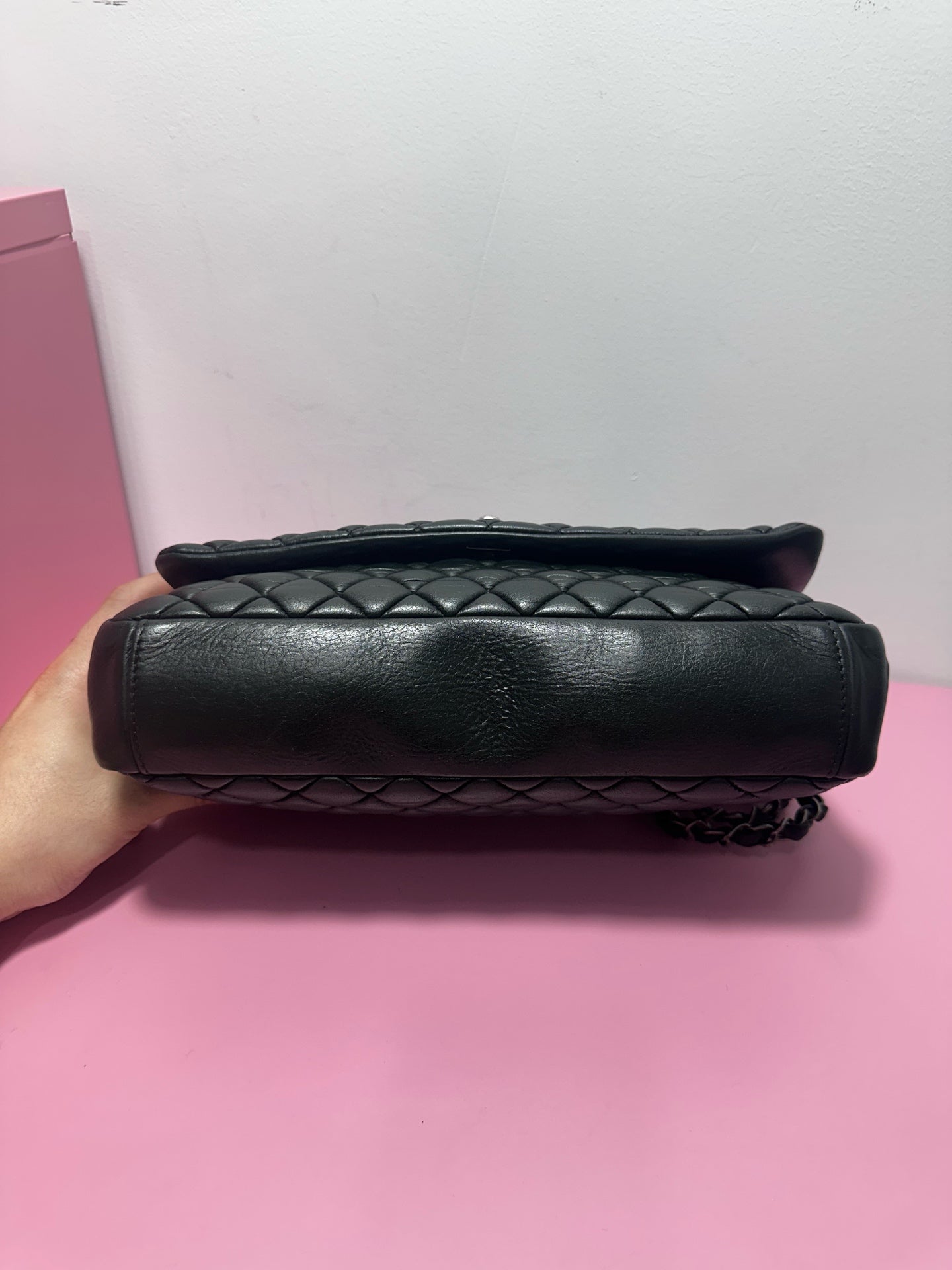 Chanel - Flap Bag - Leather - Black - (medium)