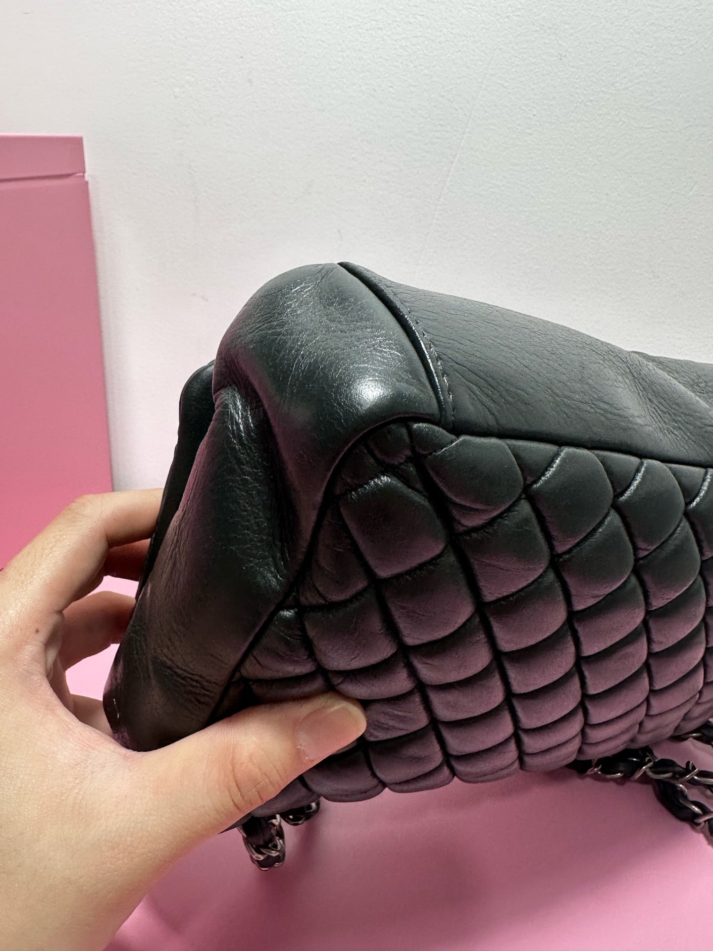 Chanel - Flap Bag - Leather - Black - (medium)