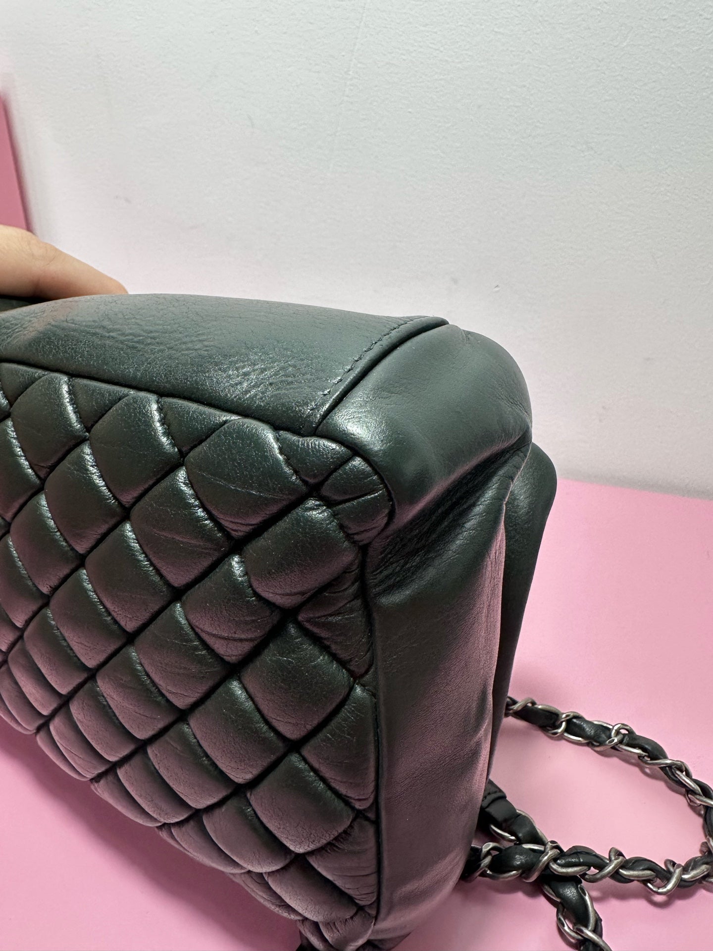 Chanel - Flap Bag - Leather - Black - (medium)