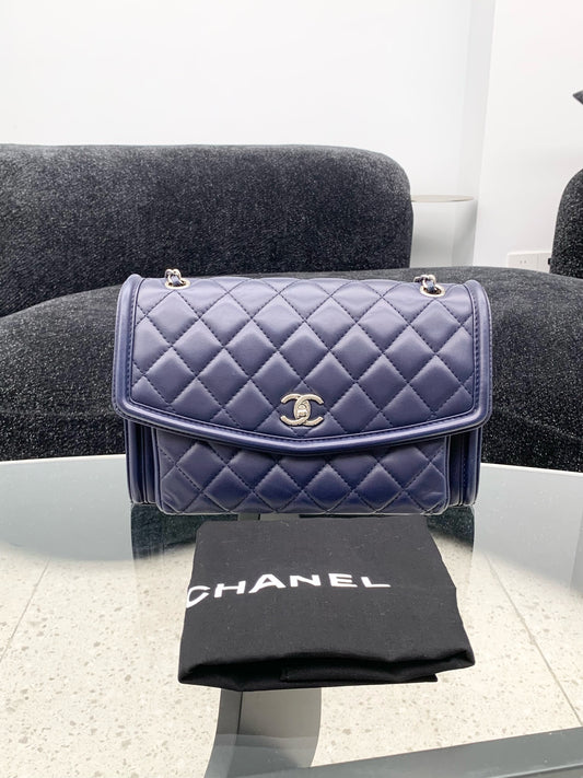 Chanel - Flap Bag - Leather - Blue - (medium)