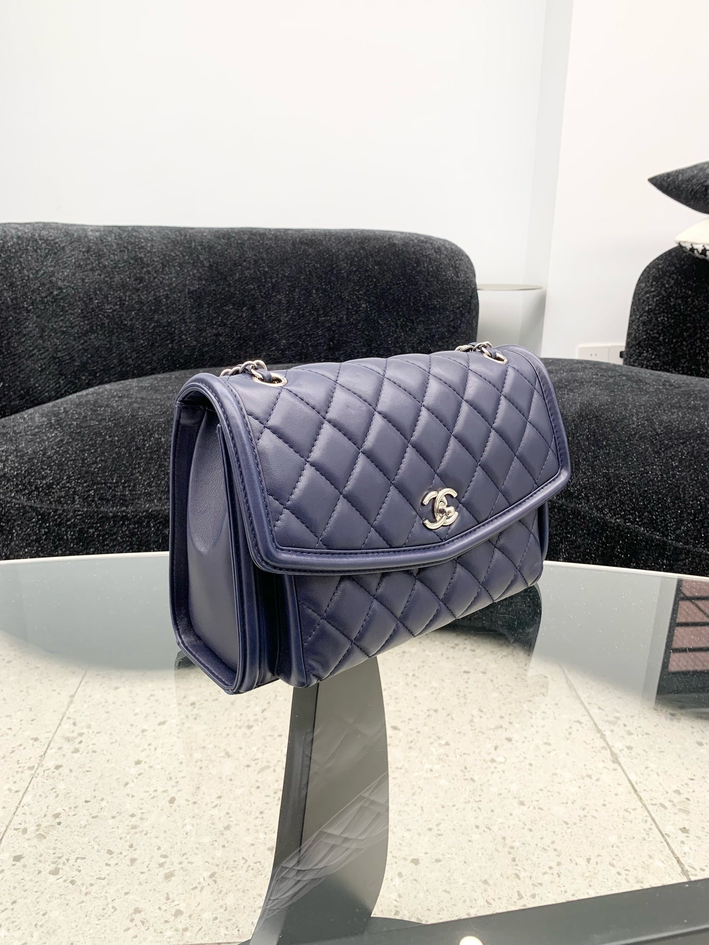 Chanel - Flap Bag - Leather - Blue - (medium)
