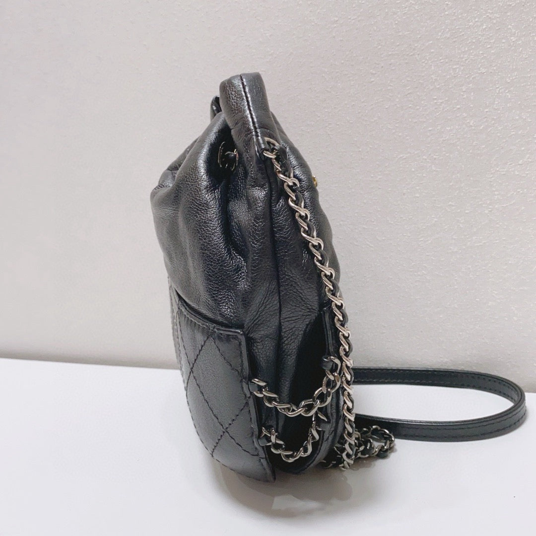 Chanel - Gabrielle Drawstring Bucket Bag - Aged calfskin leather - Black - (mini)