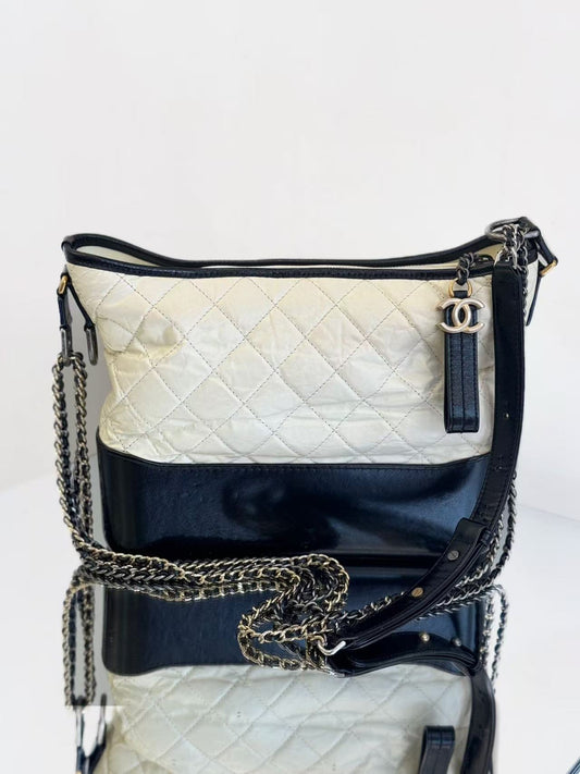 Chanel - Gabrielle Hobo Bag - Aged calfskin and smooth calfskin leather - Black and White - (Medium)