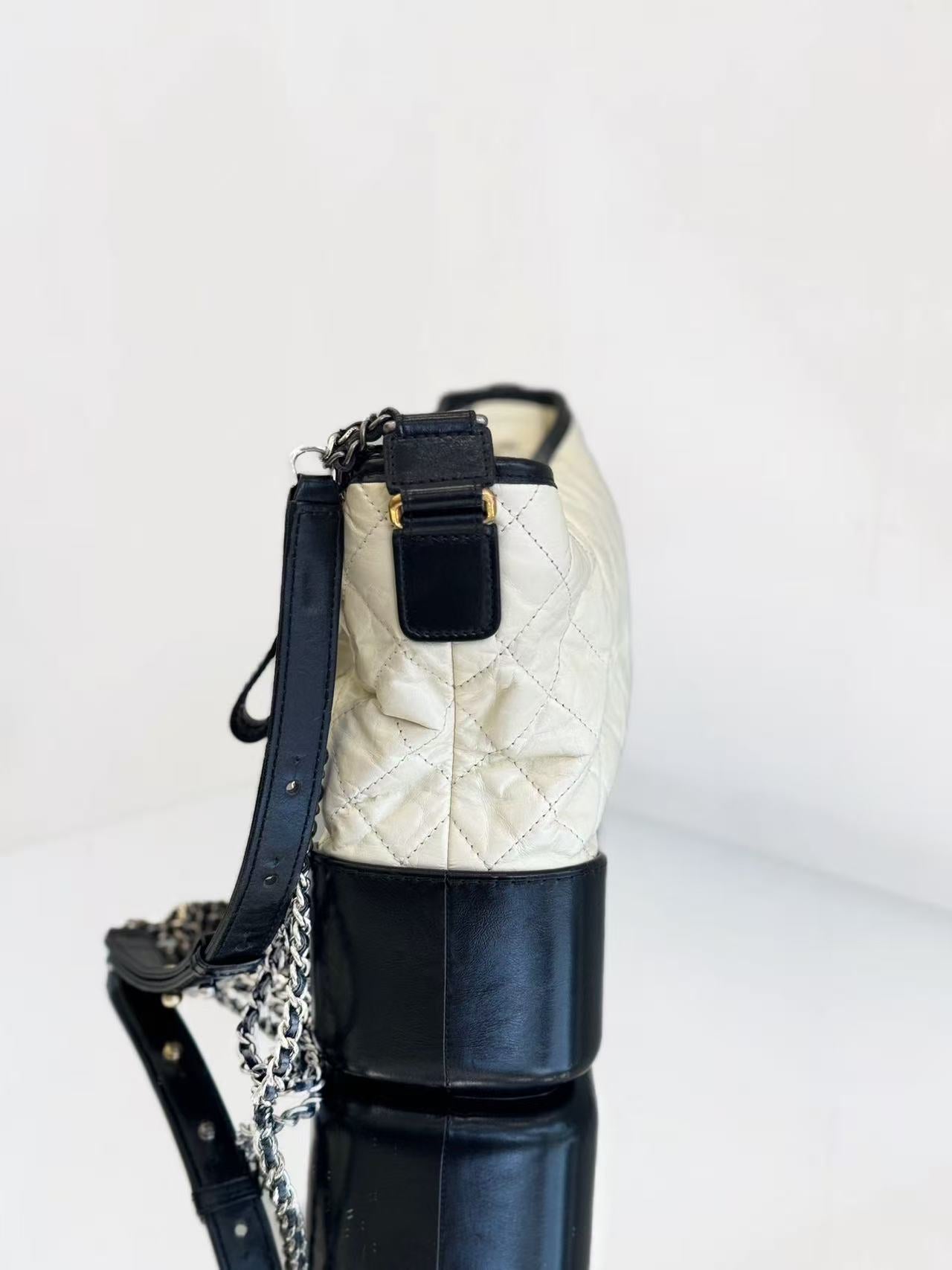 Chanel - Gabrielle Hobo Bag - Aged calfskin and smooth calfskin leather - Black and White - (Medium)