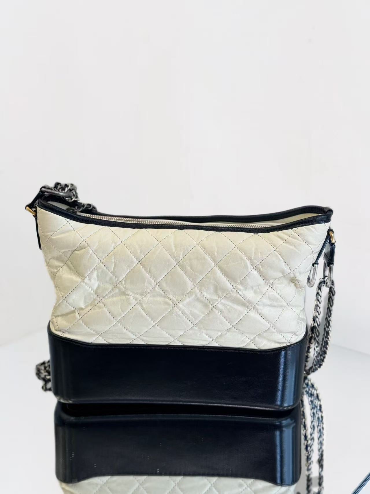 Chanel - Gabrielle Hobo Bag - Aged calfskin and smooth calfskin leather - Black and White - (Medium)