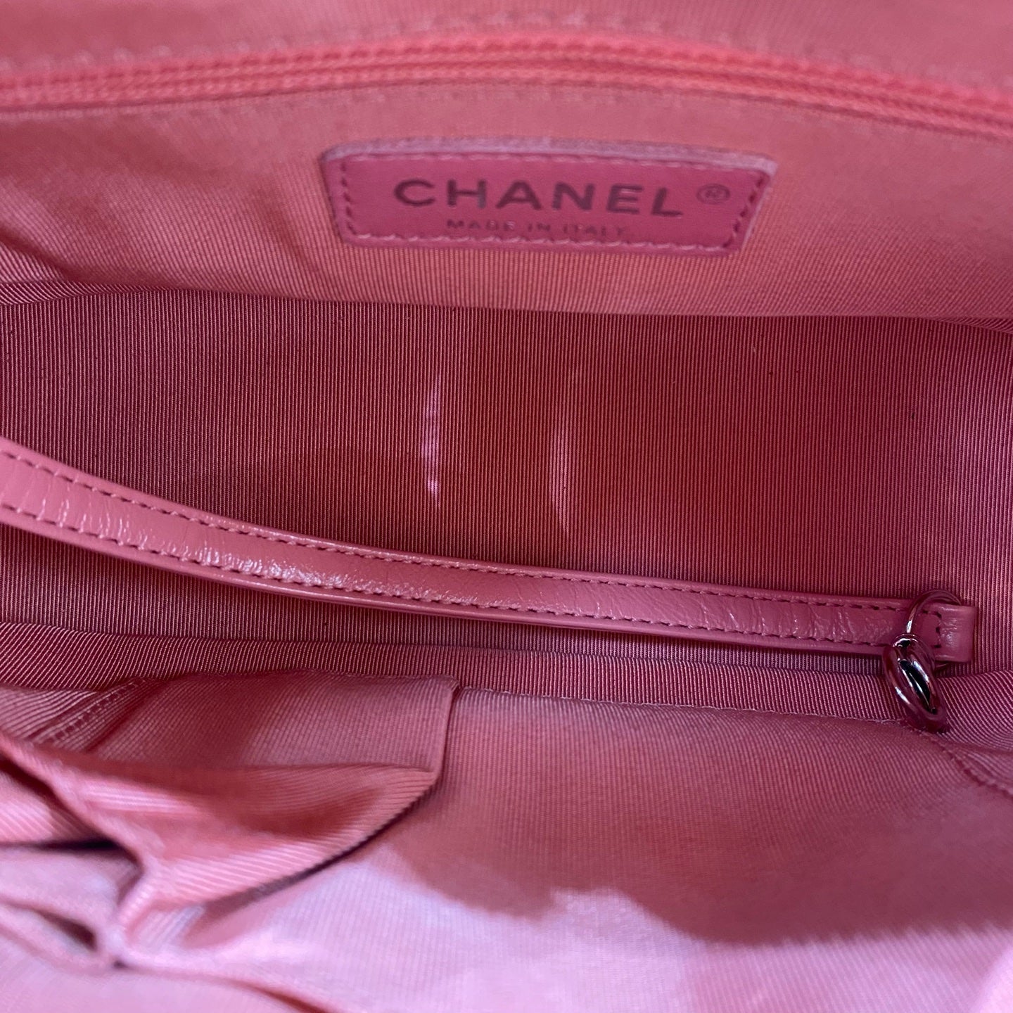 Chanel - Gabrielle Hobo Bag - Aged calfskin and smooth calfskin leather - Pink - (Mini)