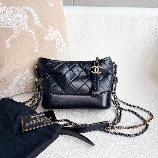 Chanel - Gabrielle Hobo Bag - Calfskin leather - Black with Mixed-Tone Hardware - (Small)