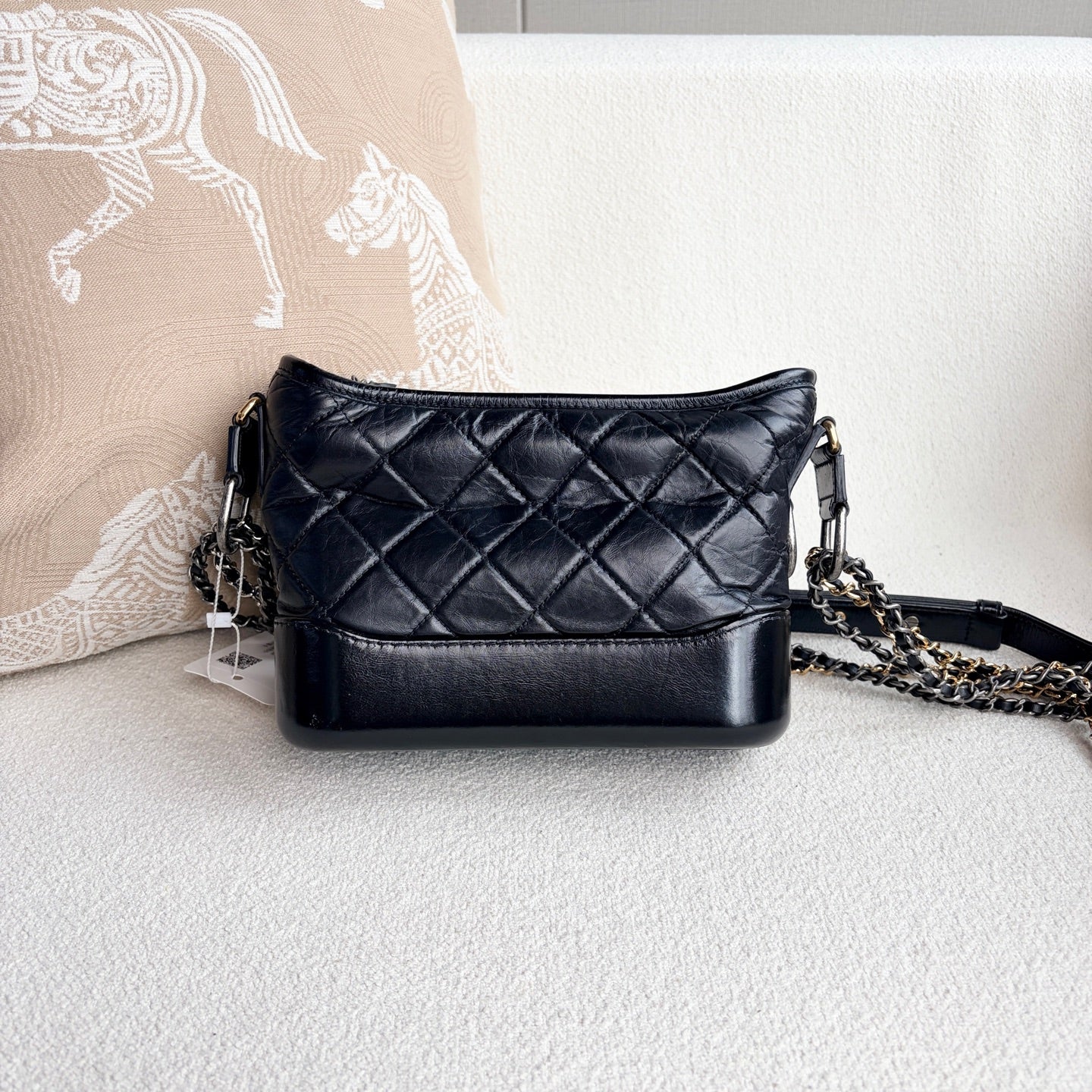 Chanel - Gabrielle Hobo Bag - Calfskin leather - Black with Mixed-Tone Hardware - (Small)