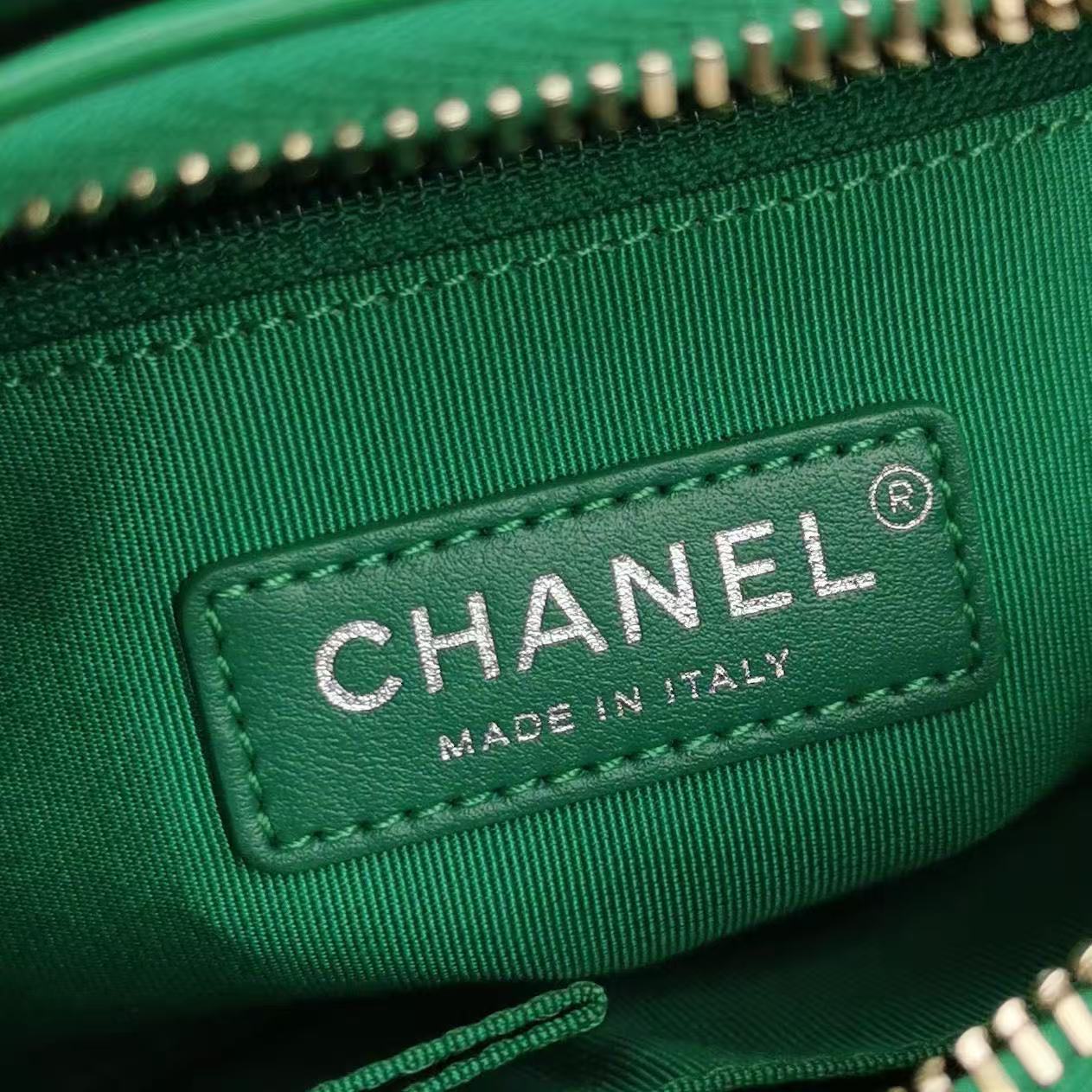 Chanel - Gabrielle Hobo Bag - Calfskin leather - Green - (Small)