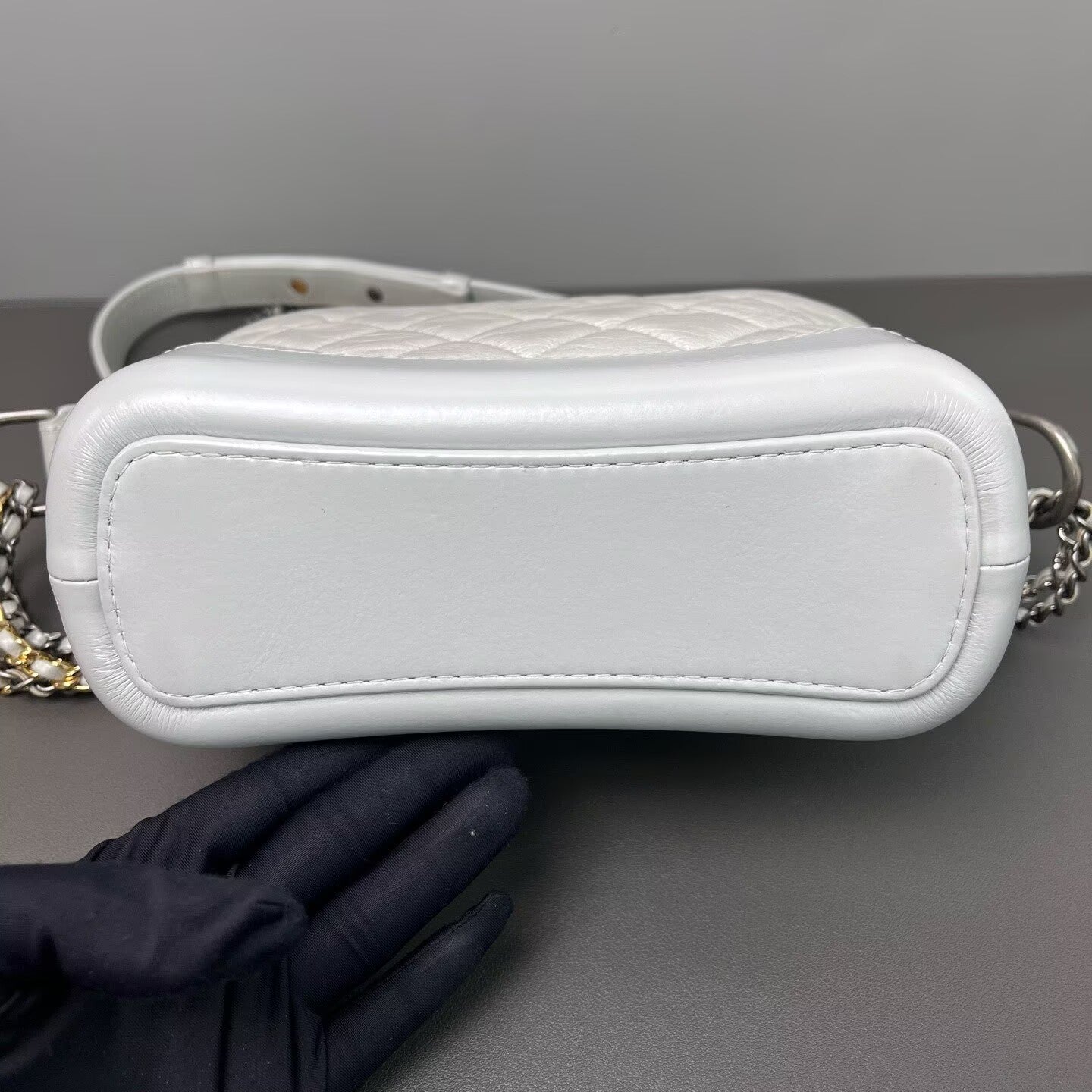 Chanel - Gabrielle Hobo Bag - Calfskin leather - Silver with Mixed-Tone Hardware - (small)