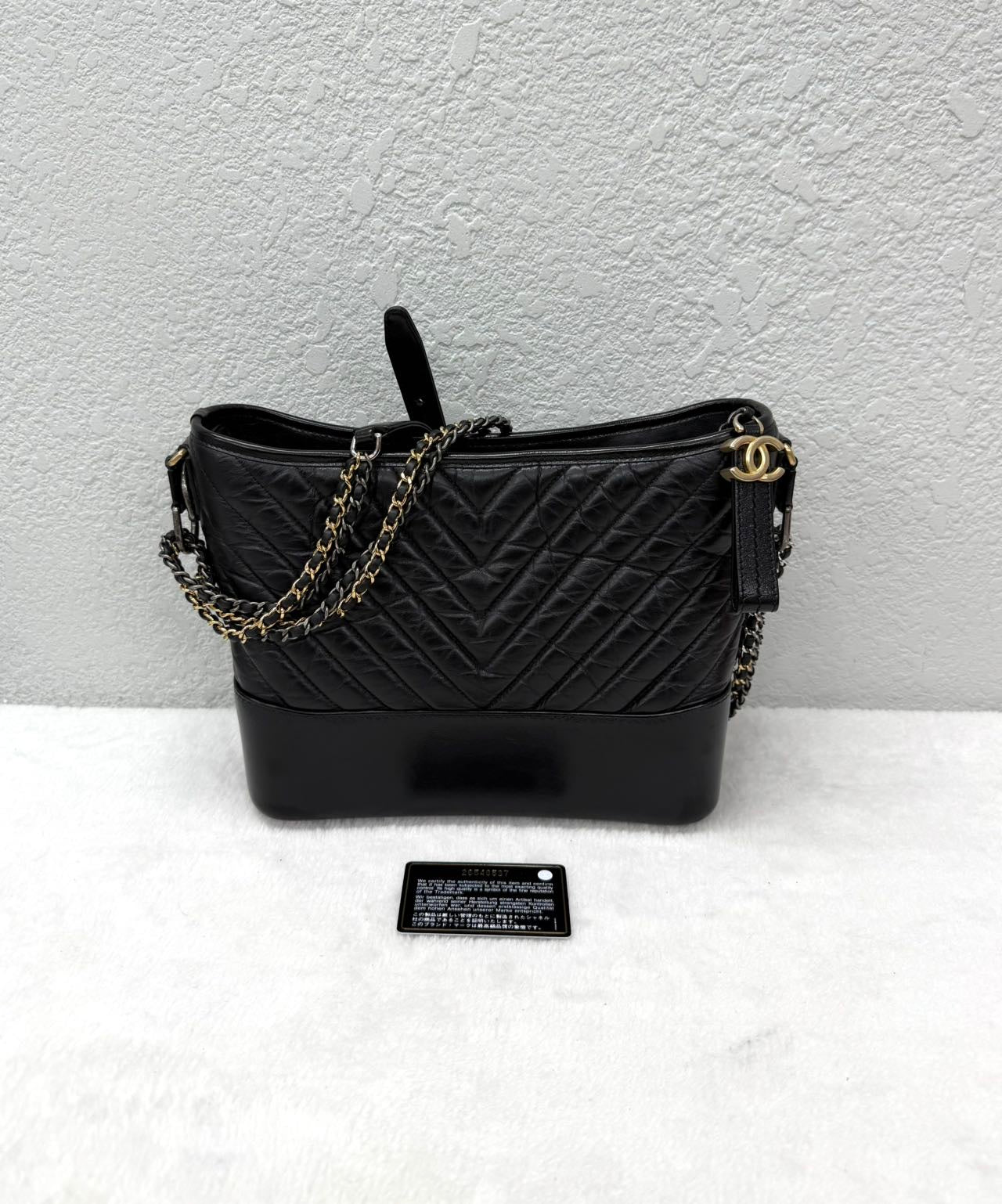 Chanel - Gabrielle Hobo Bag - Cowhide leather - Black - (medium)