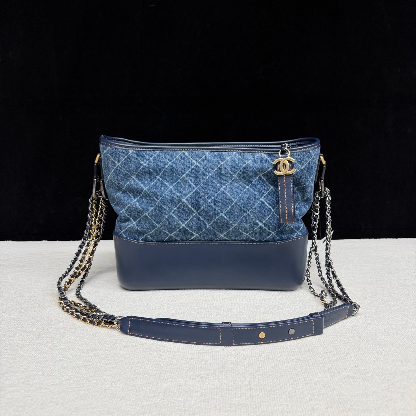 Chanel - Gabrielle Hobo Bag - Denim and leather - Blue - (medium)