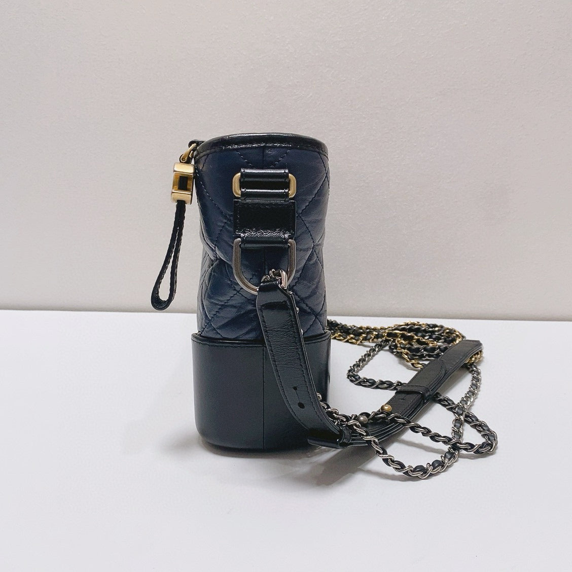 Chanel - Gabrielle Hobo Bag - Distressed calfskin and smooth calfskin leather - Blue and Black - (Medium)