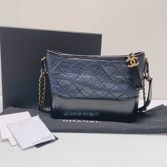 Chanel - Gabrielle Hobo Bag - Distressed calfskin and smooth calfskin leather - Blue and Black - (Medium)