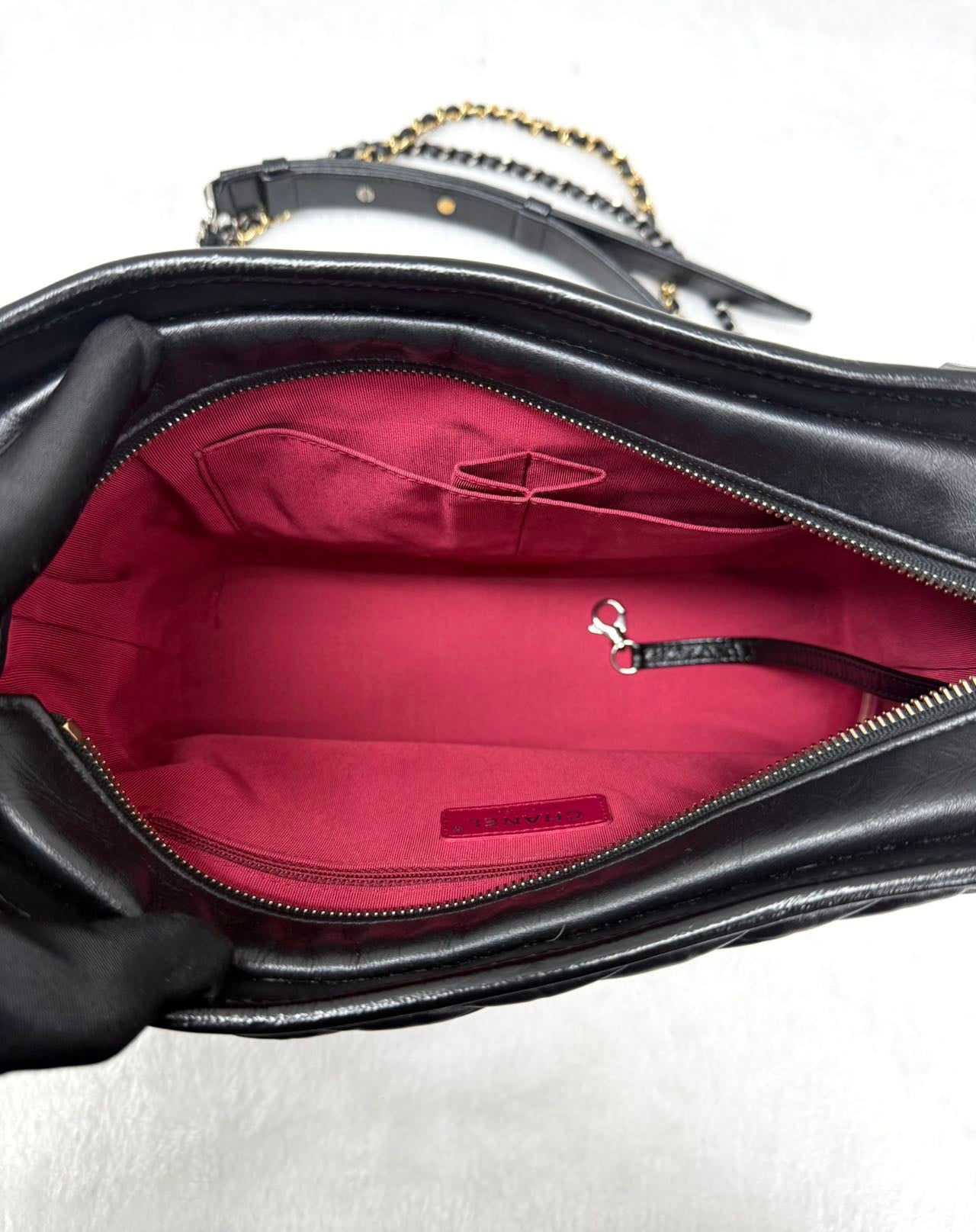 Chanel - Gabrielle Hobo Bag - Leather - Black - (Medium)
