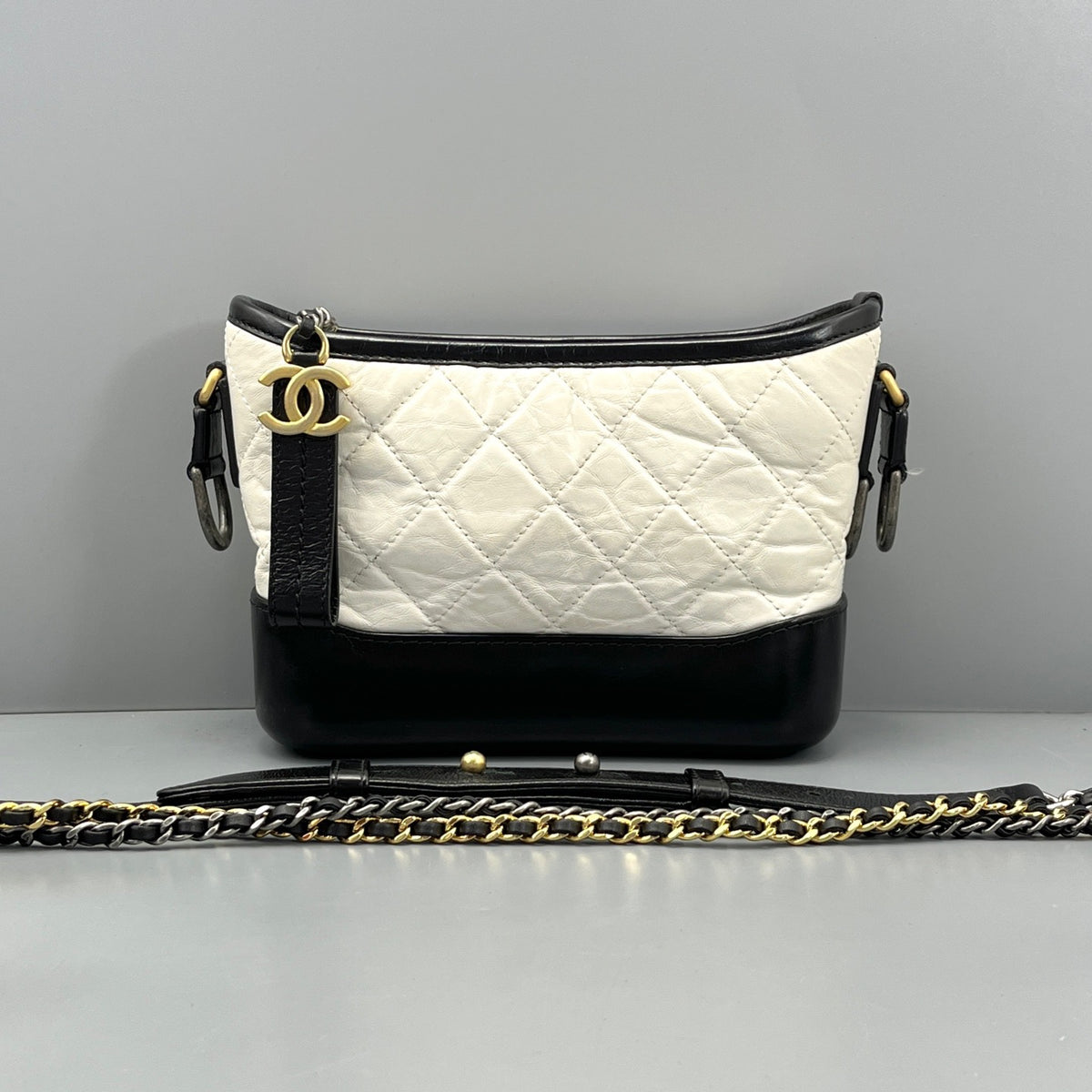Chanel - Gabrielle Hobo Bag - Leather - Multicolour - (small)