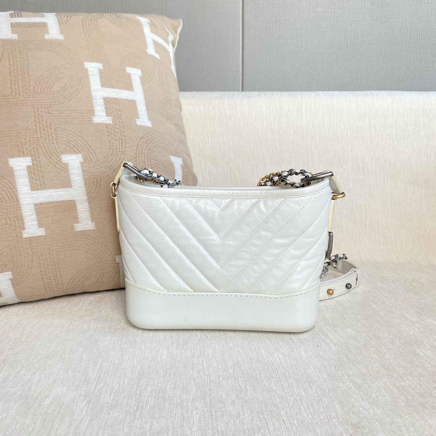 Chanel - Gabrielle Hobo Bag - Leather - White - (small)