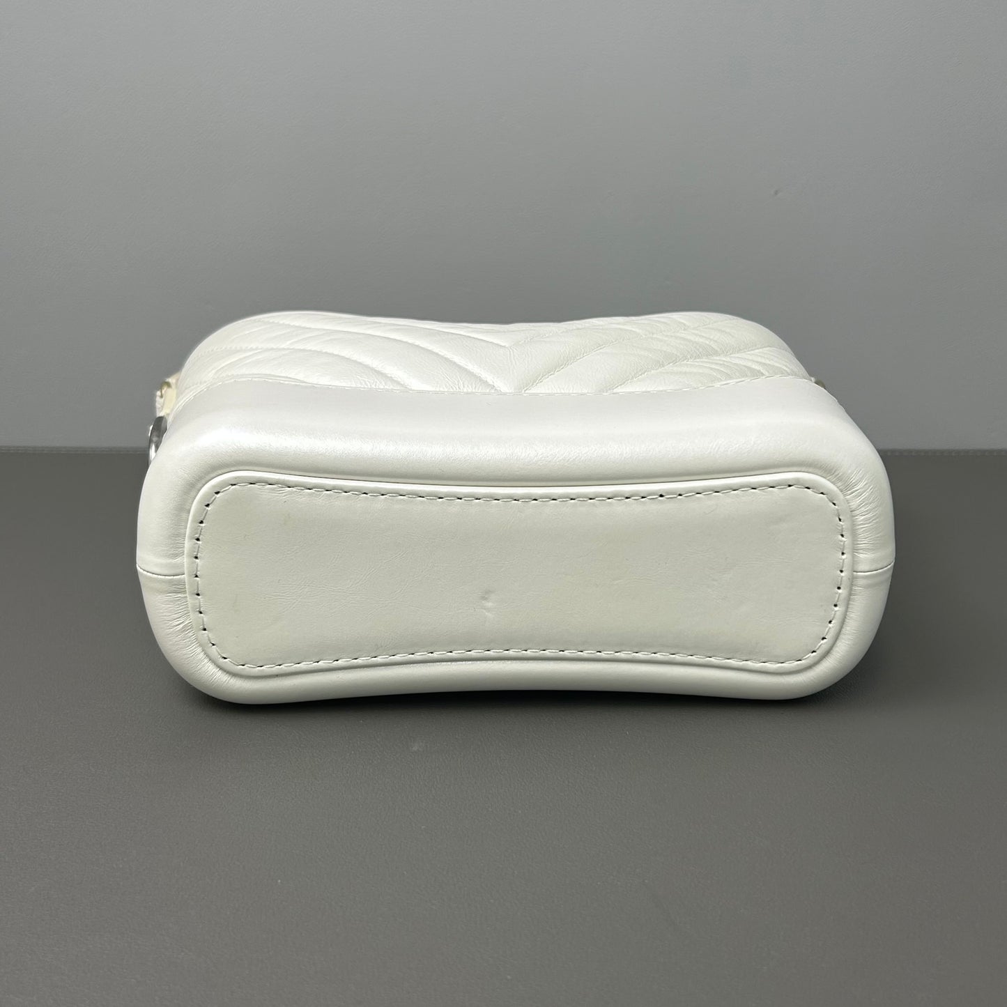 Chanel - Gabrielle Hobo Bag - Leather - White - (small)