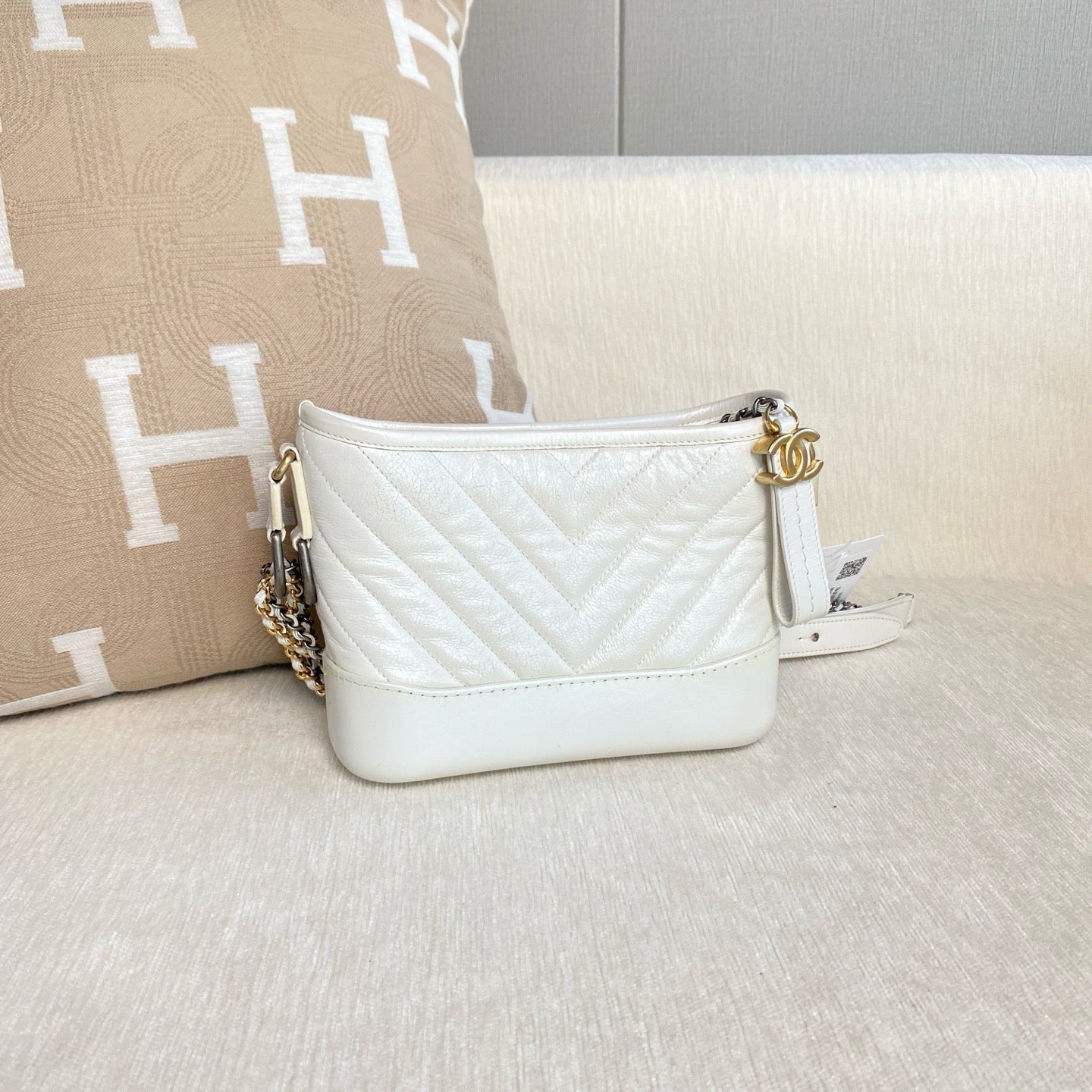 Chanel - Gabrielle Hobo Bag - Leather - White - (small)