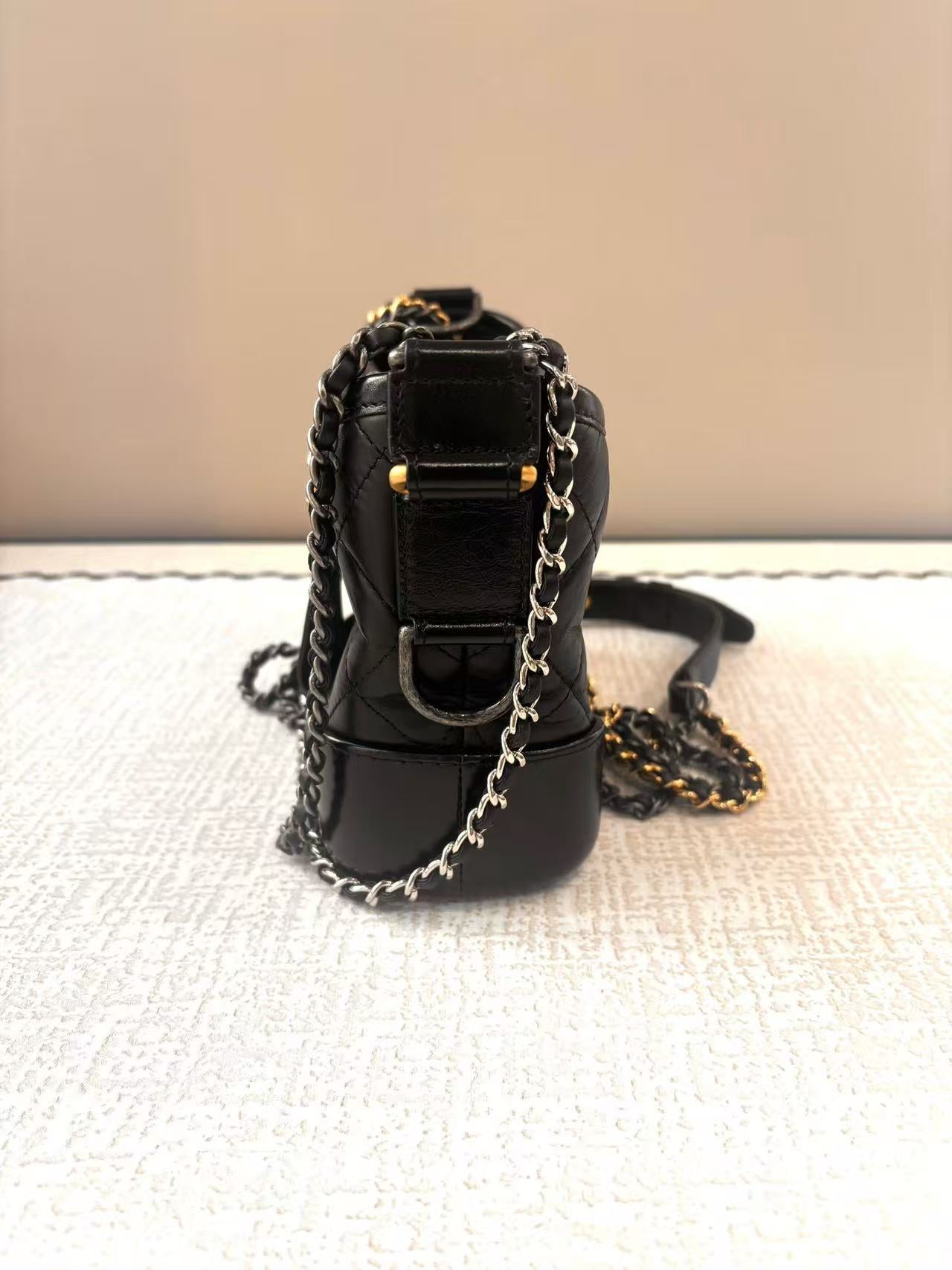 Chanel - Gabrielle Hobo Bag (Mini) - Vintage calfskin leather and smooth calfskin leather - Black - (mini)