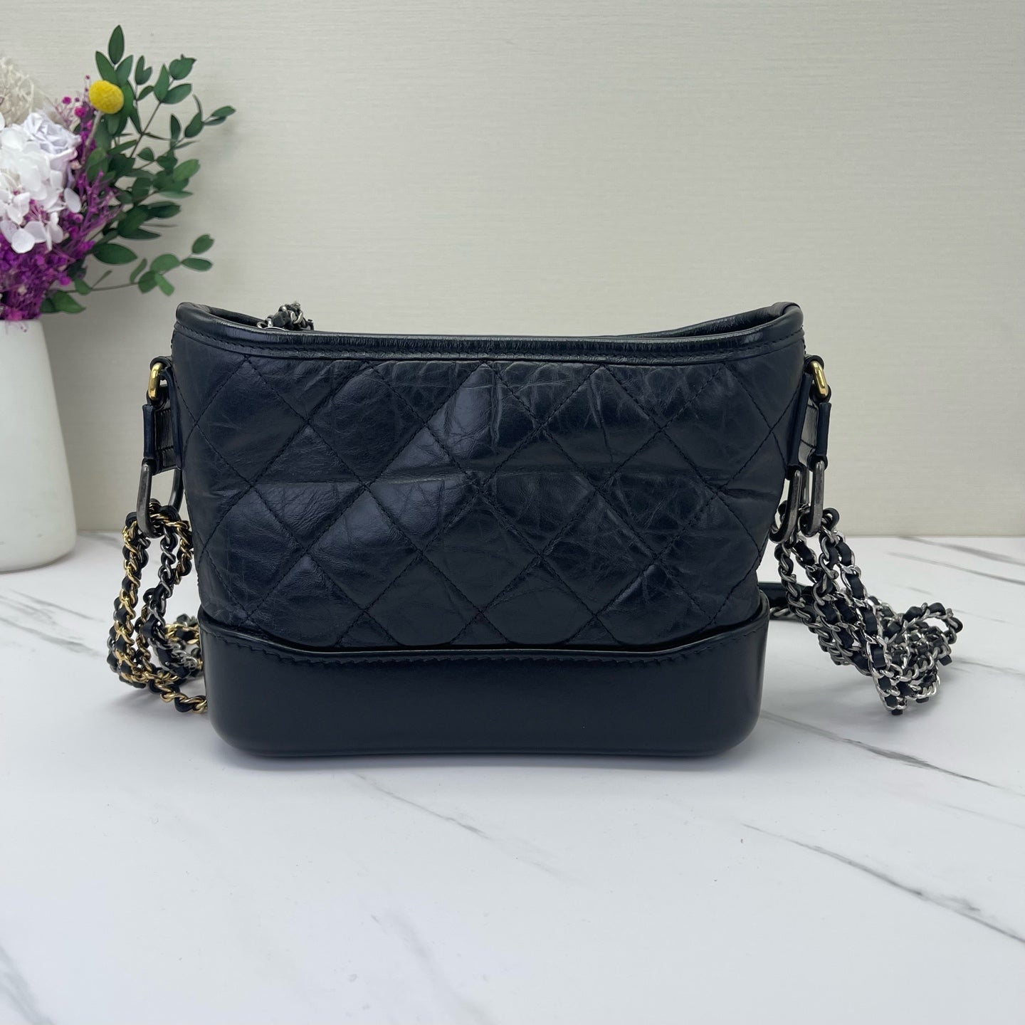 Chanel - Gabrielle Hobo Bag - Oiled wax leather and smooth calfskin - Black with Mixed-Tone Hardware - (small)