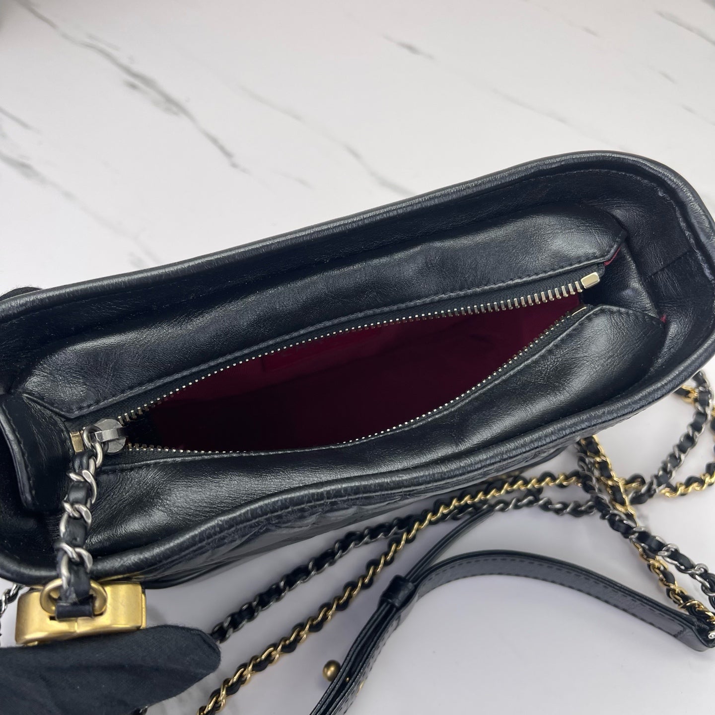 Chanel - Gabrielle Hobo Bag - Oiled wax leather and smooth calfskin - Black with Mixed-Tone Hardware - (small)