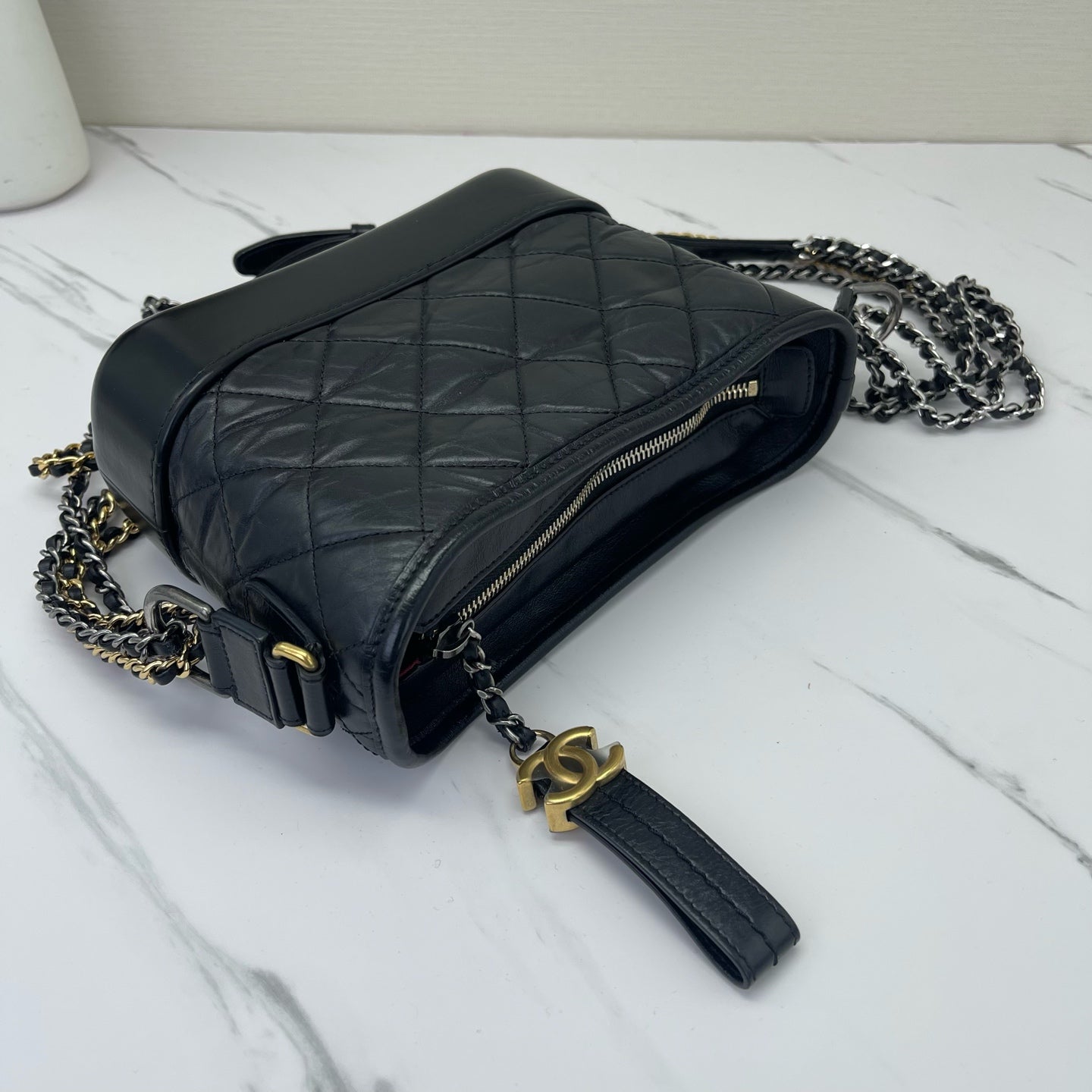 Chanel - Gabrielle Hobo Bag - Oiled wax leather and smooth calfskin - Black with Mixed-Tone Hardware - (small)