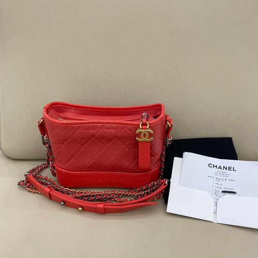 Chanel - Gabrielle Hobo Bag Small - Aged calfskin leather and smooth calfskin leather - Red - (Small)