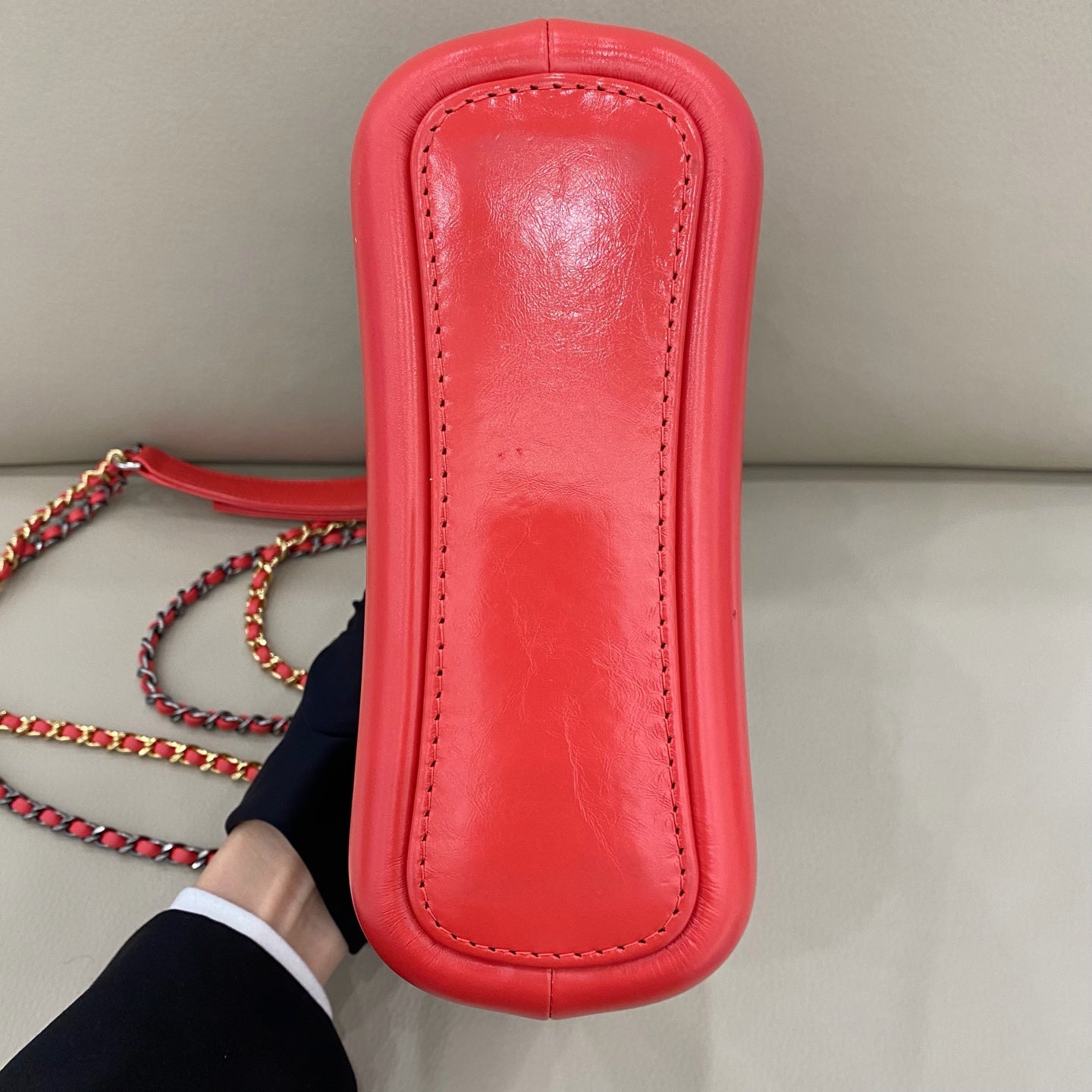 Chanel - Gabrielle Hobo Bag Small - Aged calfskin leather and smooth calfskin leather - Red - (Small)