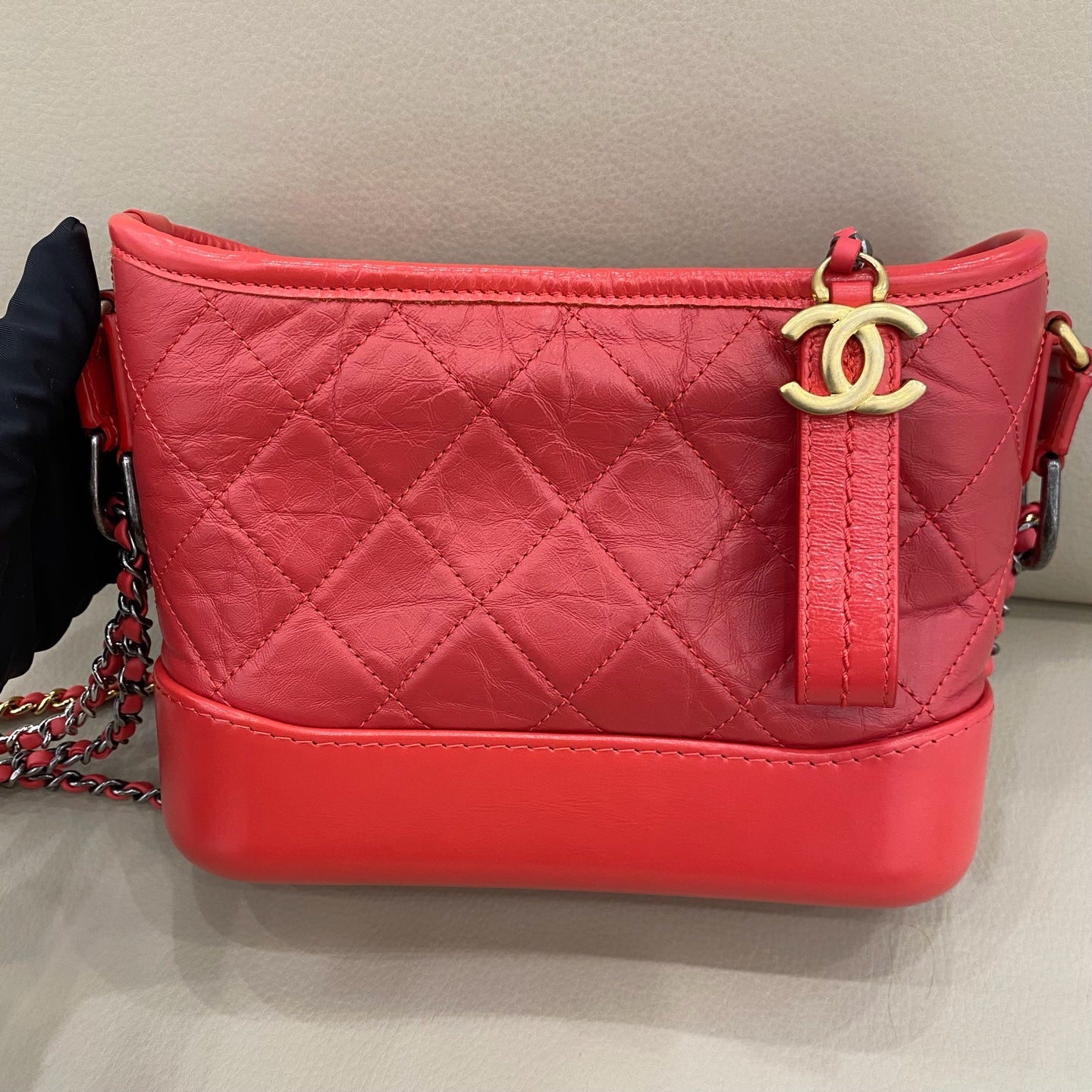 Chanel - Gabrielle Hobo Bag Small - Aged calfskin leather and smooth calfskin leather - Red - (Small)