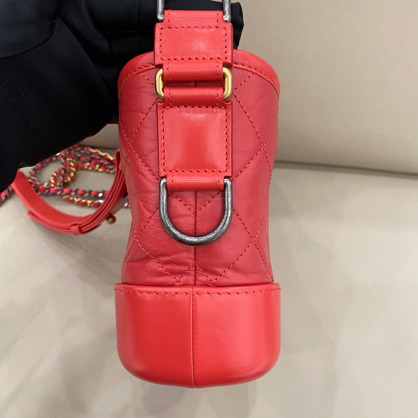 Chanel - Gabrielle Hobo Bag Small - Aged calfskin leather and smooth calfskin leather - Red - (Small)