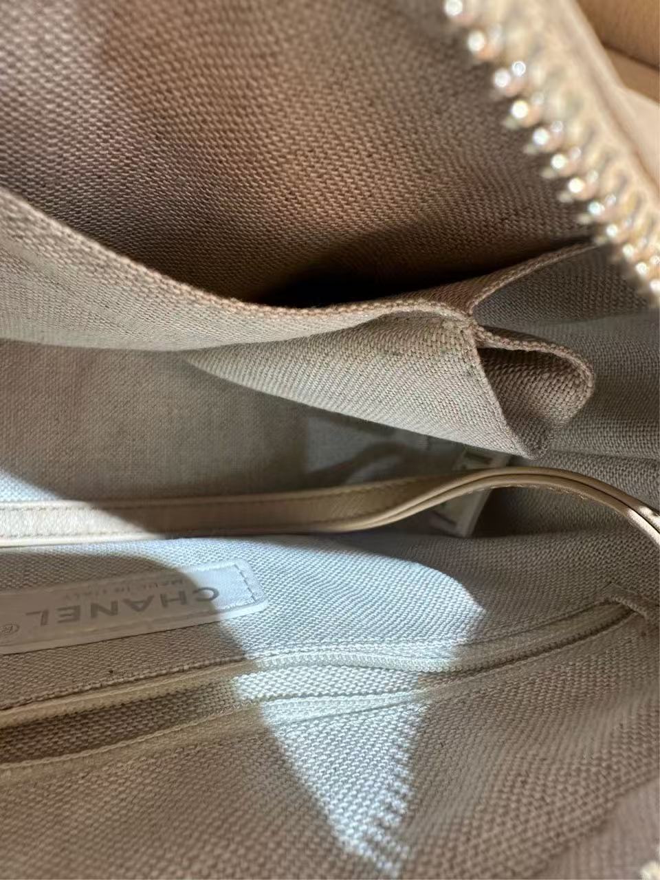 Chanel - Gabrielle Hobo Bag - Tweed and Leather - Beige - (small)