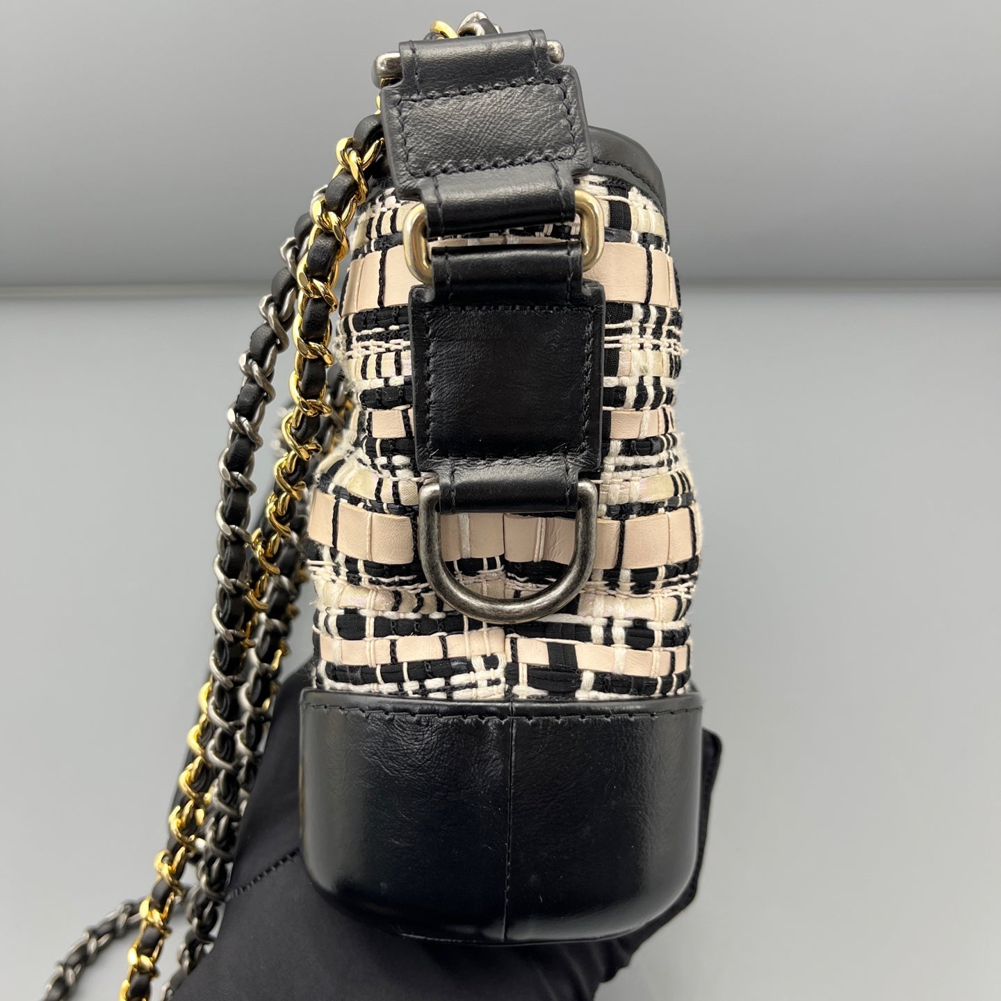 Chanel - Gabrielle Hobo Bag - Woven fabric and aged calfskin leather - Multicolour with Black accents - (Small)