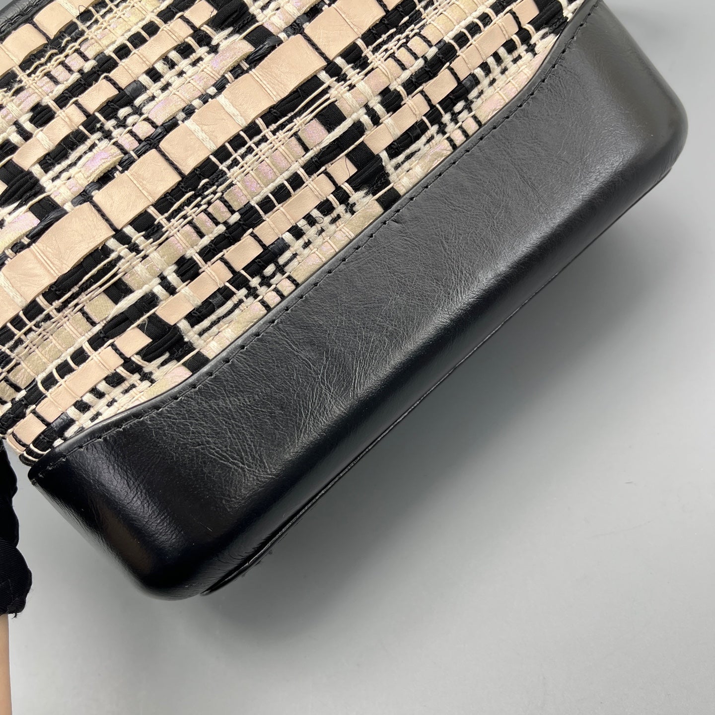 Chanel - Gabrielle Hobo Bag - Woven fabric and aged calfskin leather - Multicolour with Black accents - (Small)