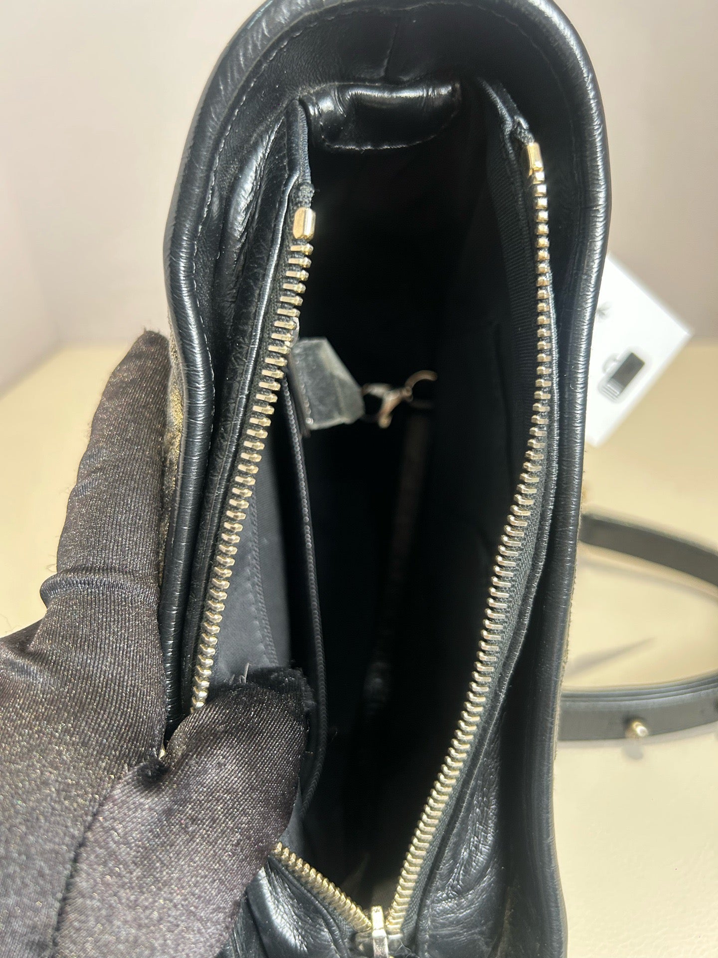 Chanel - Gabrielle Hobo - Leather - Black - (small)