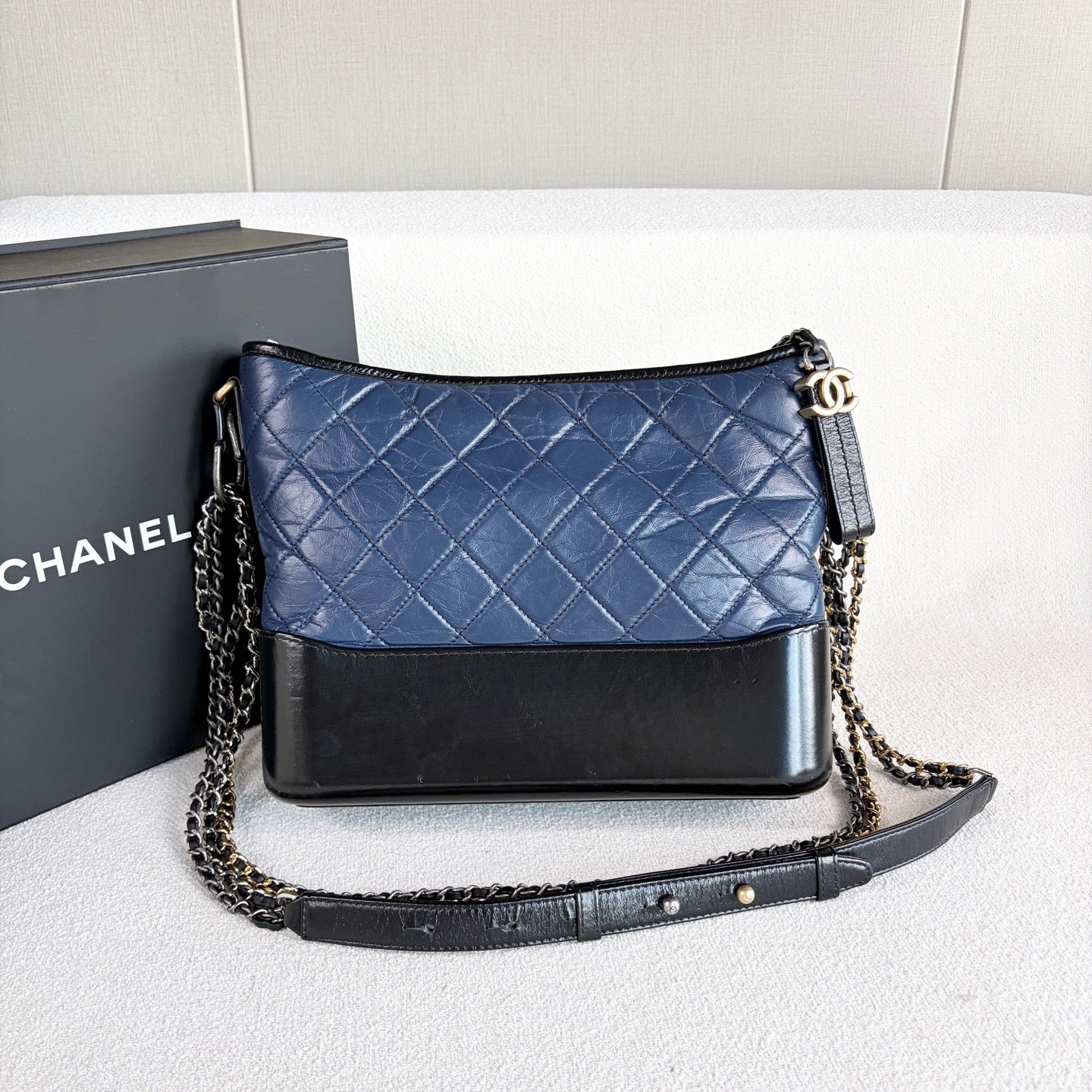 Chanel - Gabrielle Hobo - Leather - Blue - (medium)