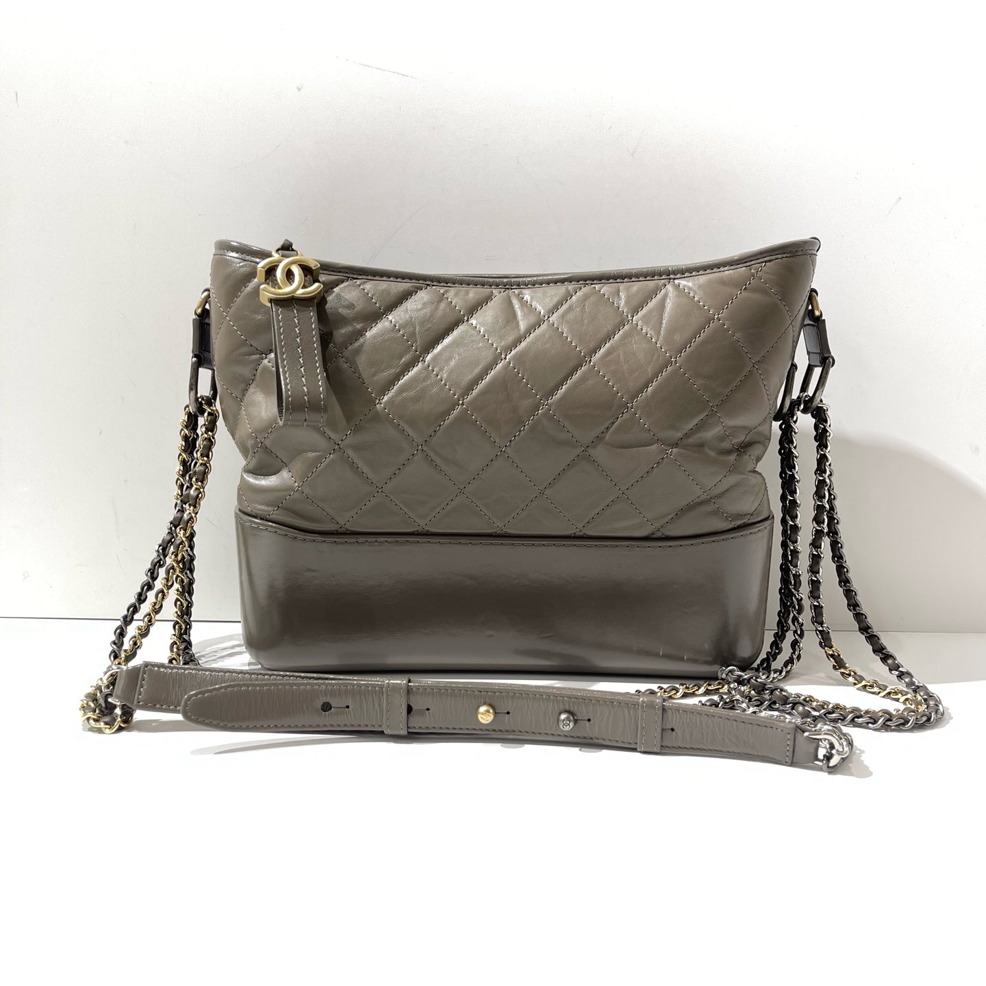 Chanel - Gabrielle Hobo - Leather - Grey - (Medium)