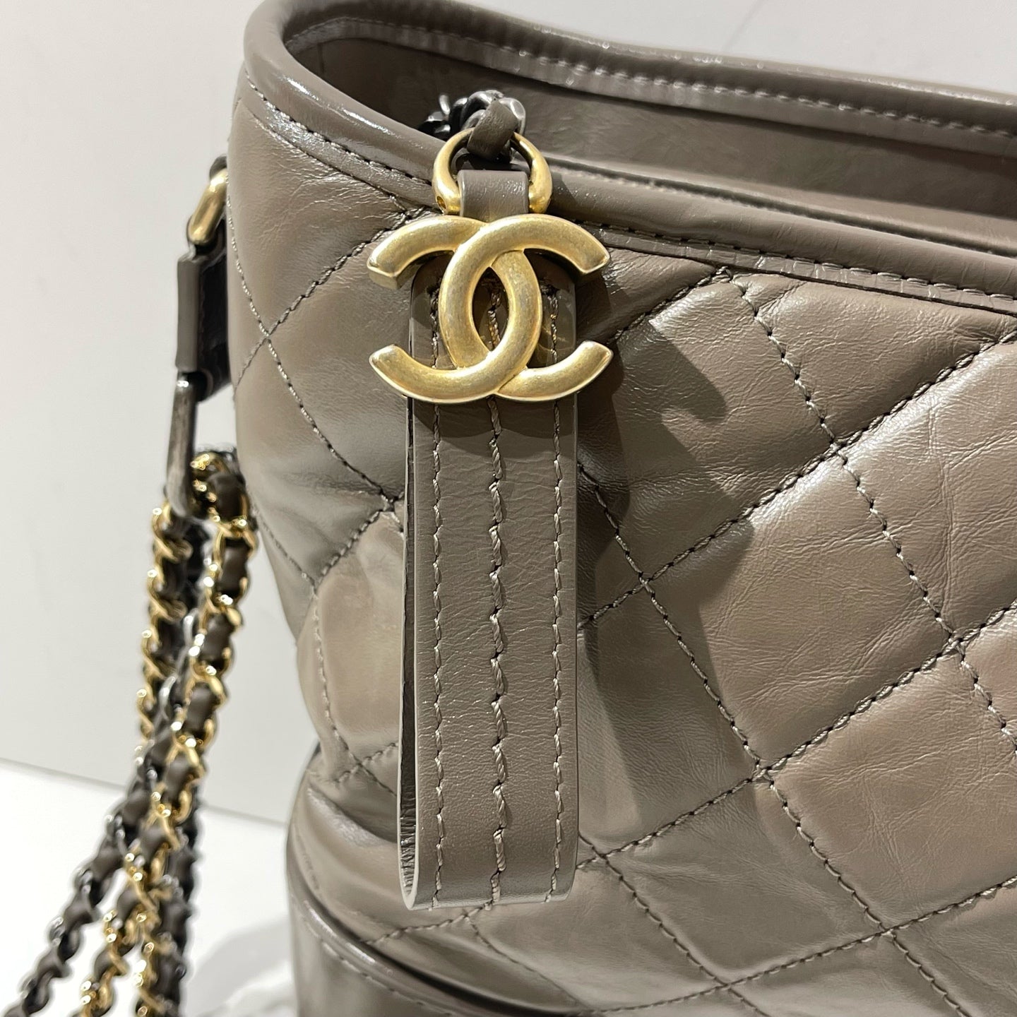 Chanel - Gabrielle Hobo - Leather - Grey - (Medium)