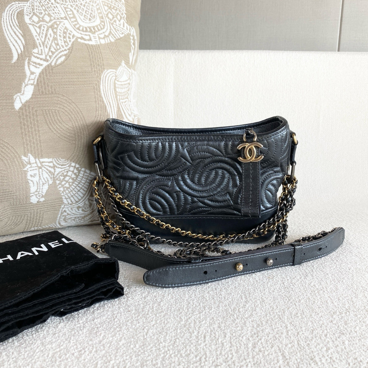Chanel - Gabrielle Hobo - Leather - Grey - (Small)