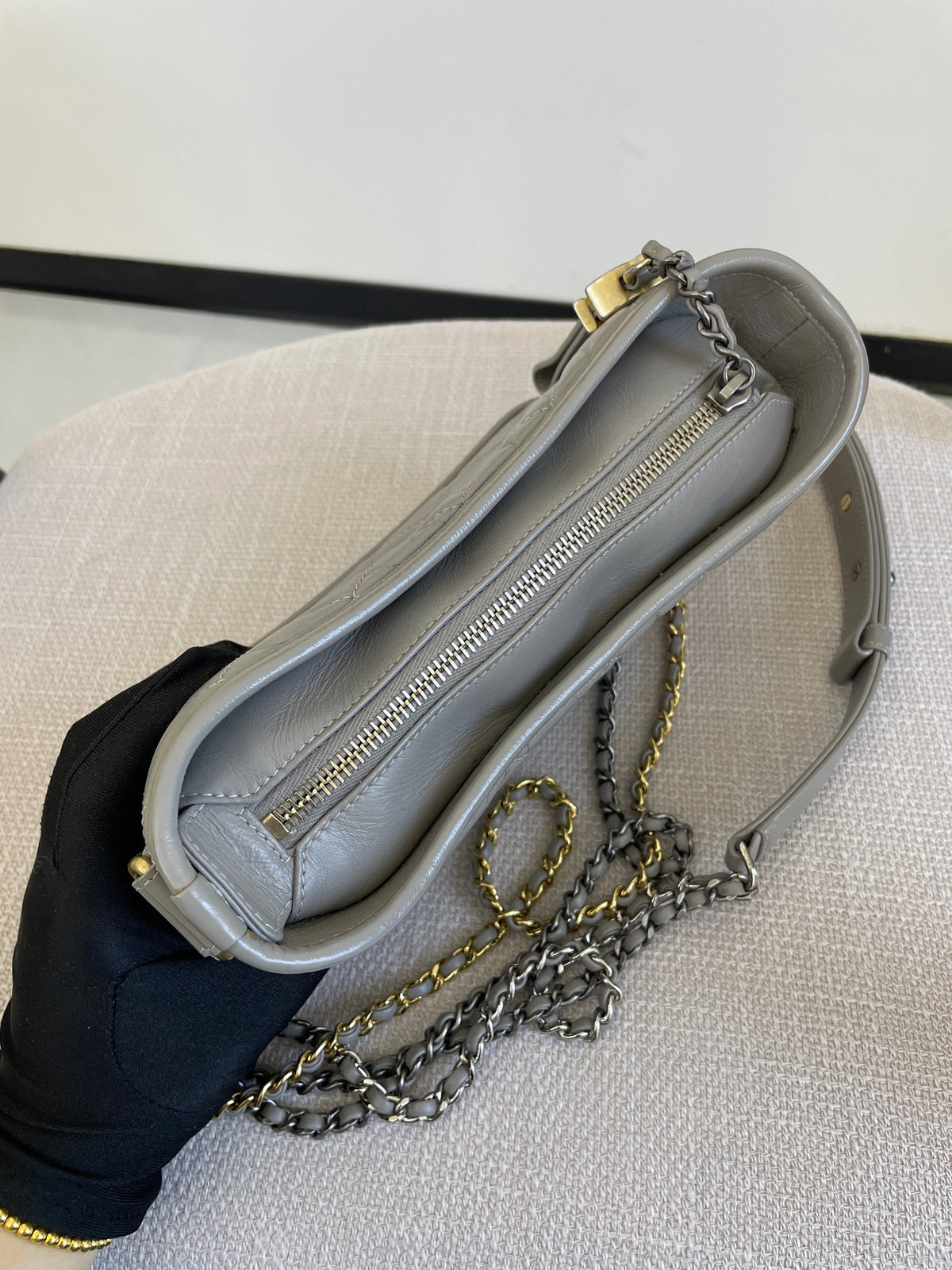 Chanel - Gabrielle Hobo - Leather - Grey - (small)