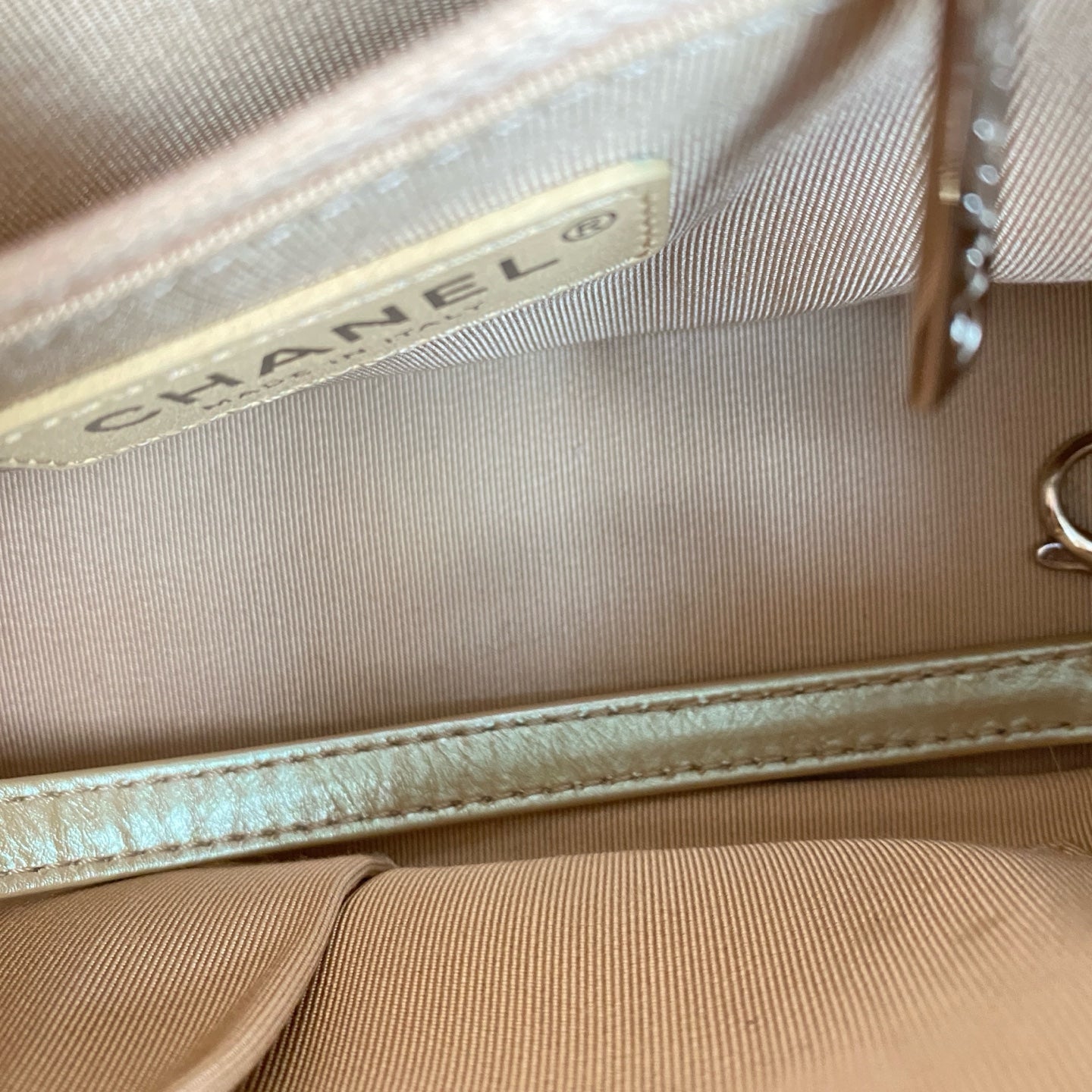 Chanel - Gabrielle Hobo - Leather - Pink - (small)
