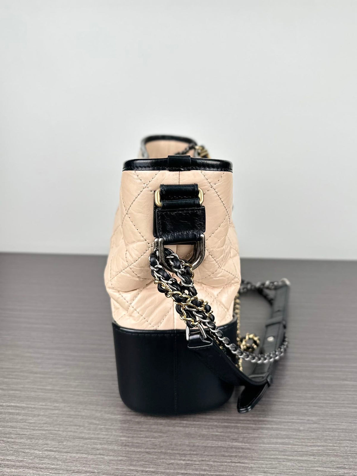 Chanel - Gabrielle Hobo Medium - Leather - Multicolour - (Medium)